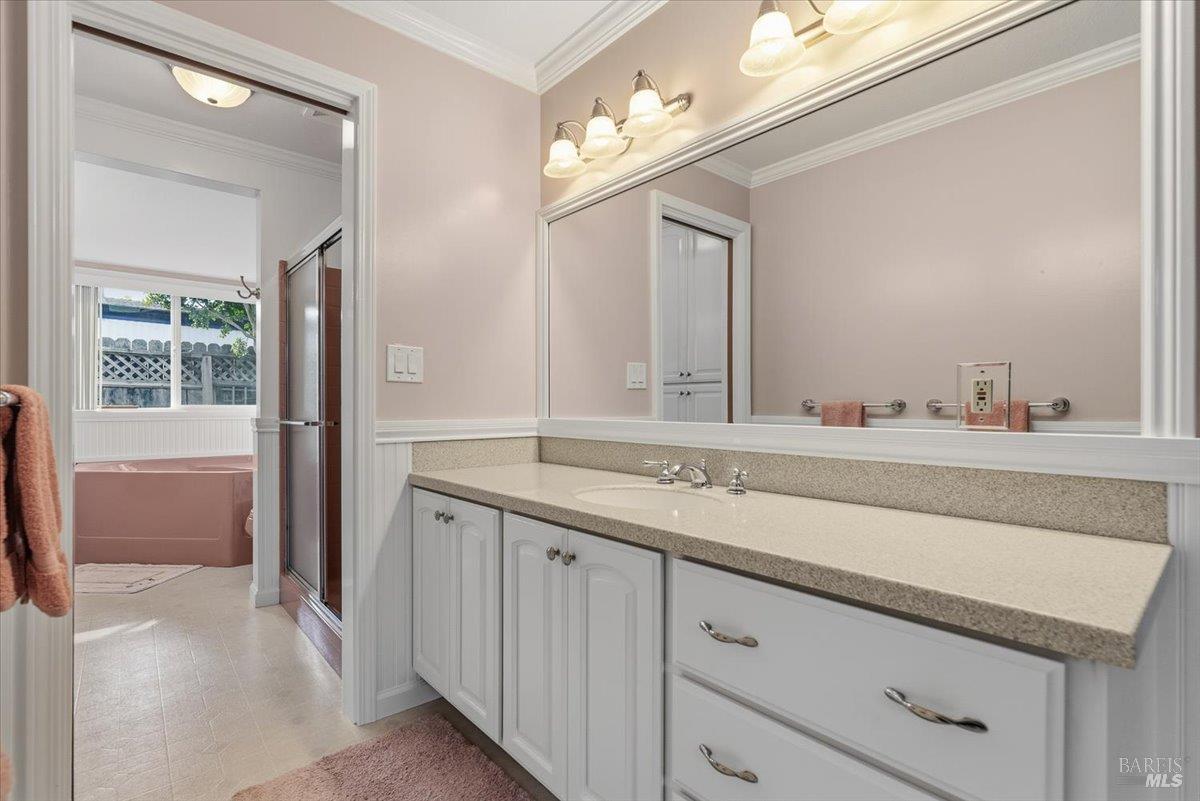 300 Stony Point Road Unit: #105
