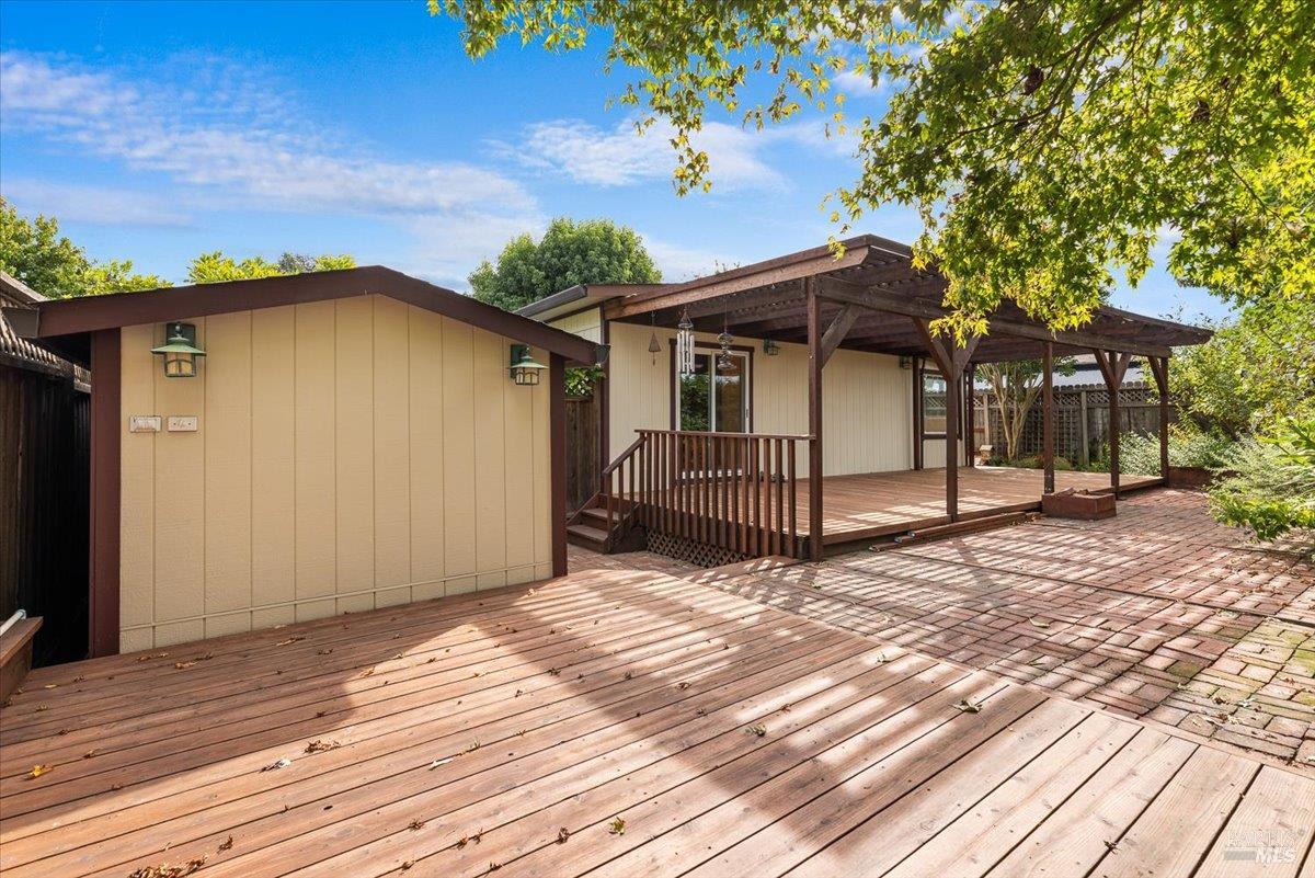300 Stony Point Road Unit: #105