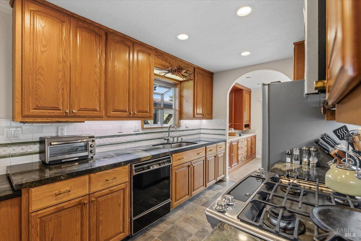 300 Stony Point Road Unit: #105