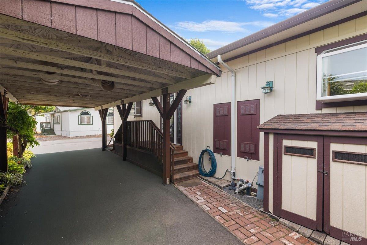 300 Stony Point Road Unit: #105