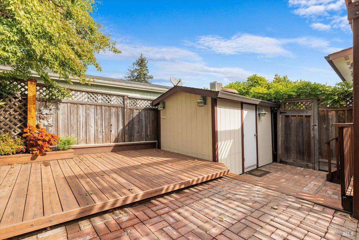 300 Stony Point Road Unit: #105