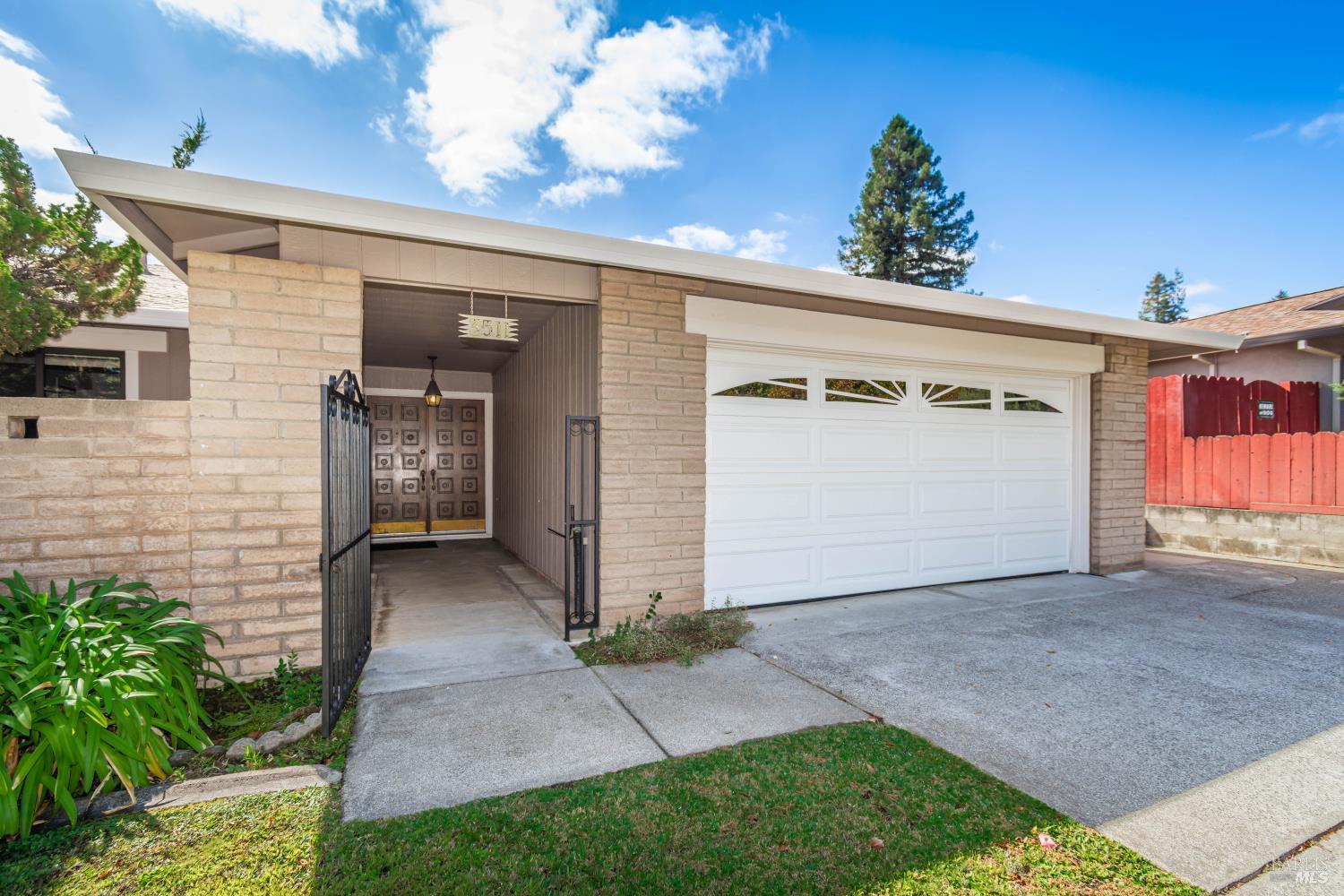 3511 Sandybrook Lane