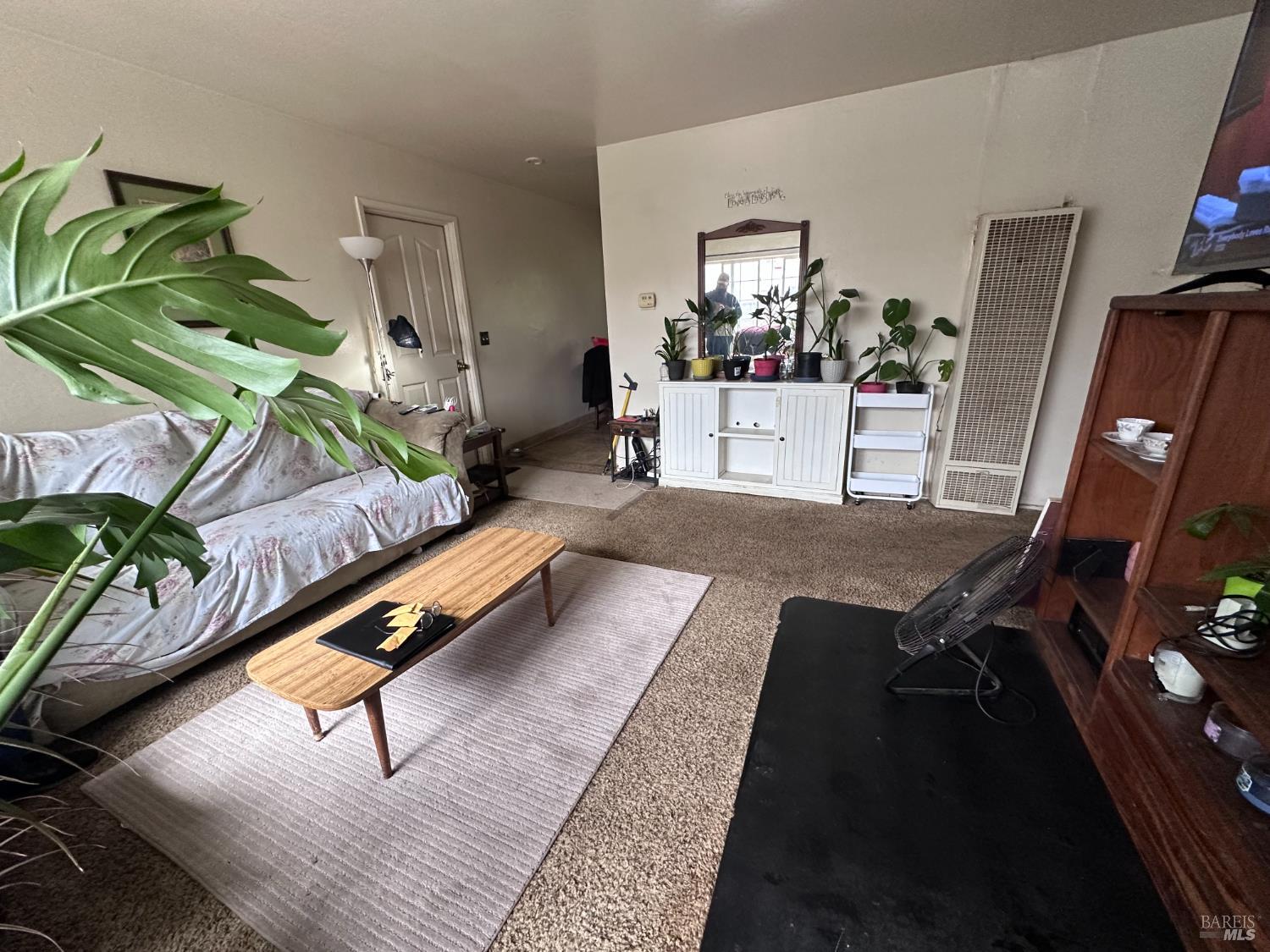 2723 Victoria Drive