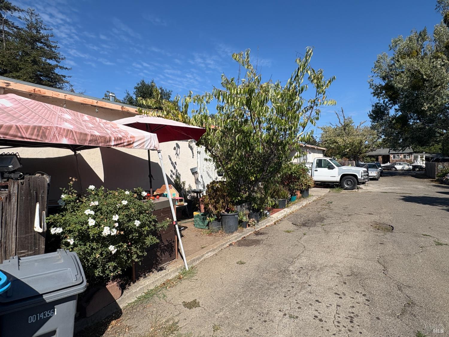 2723 Victoria Drive