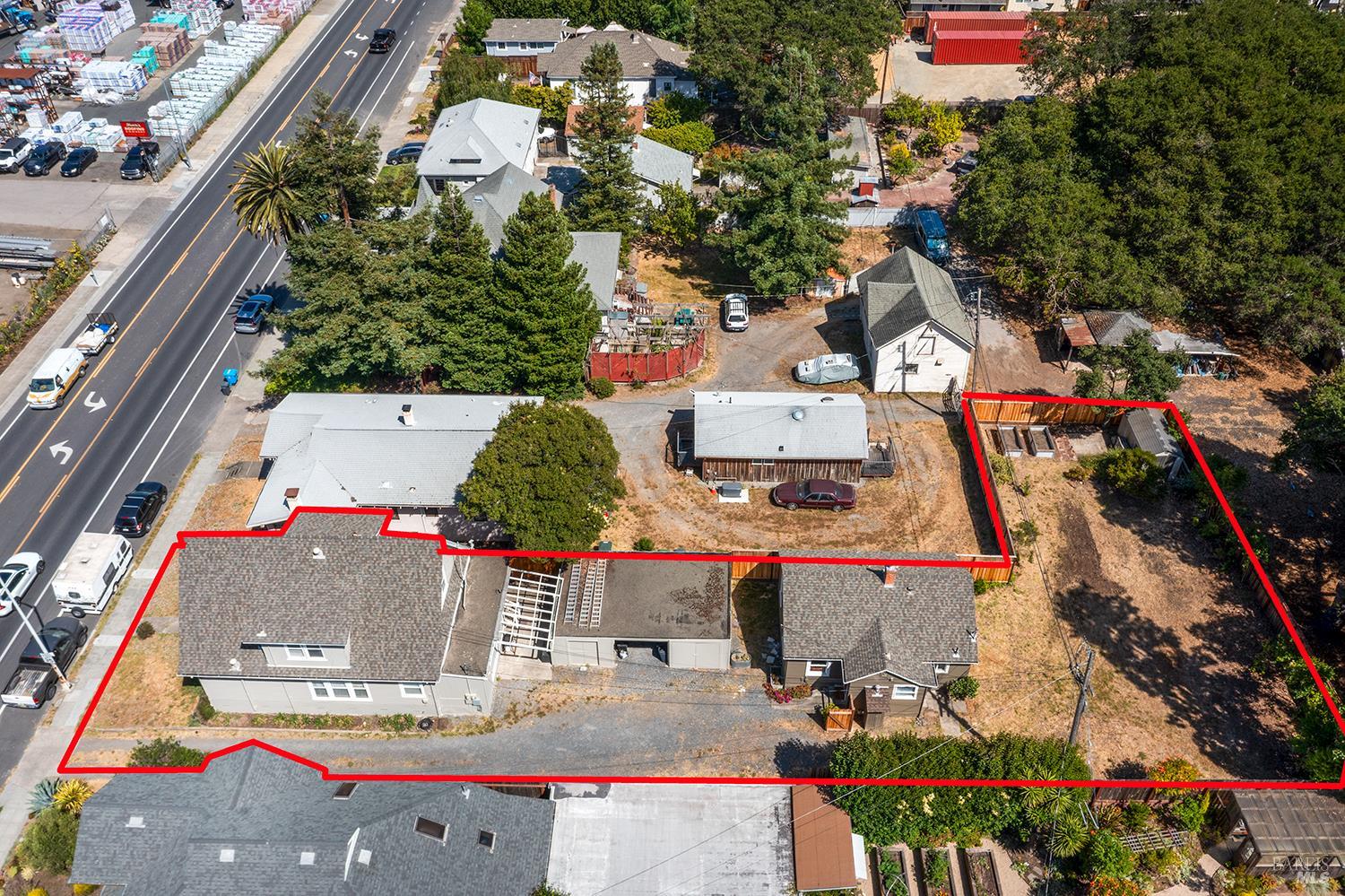 732 Petaluma Boulevard S
