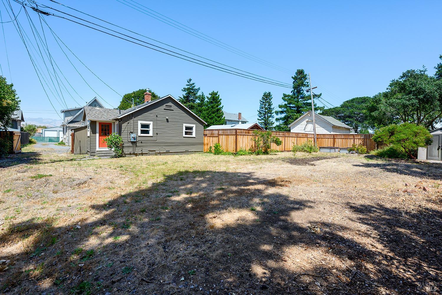 732 Petaluma Boulevard S