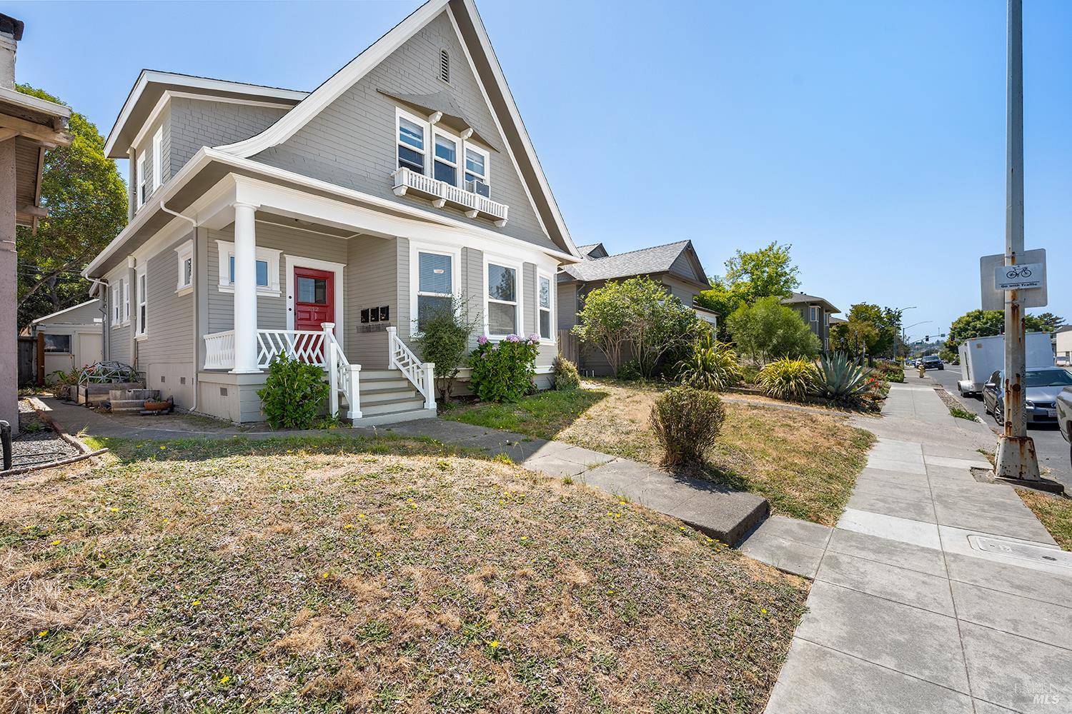 732 Petaluma Boulevard S