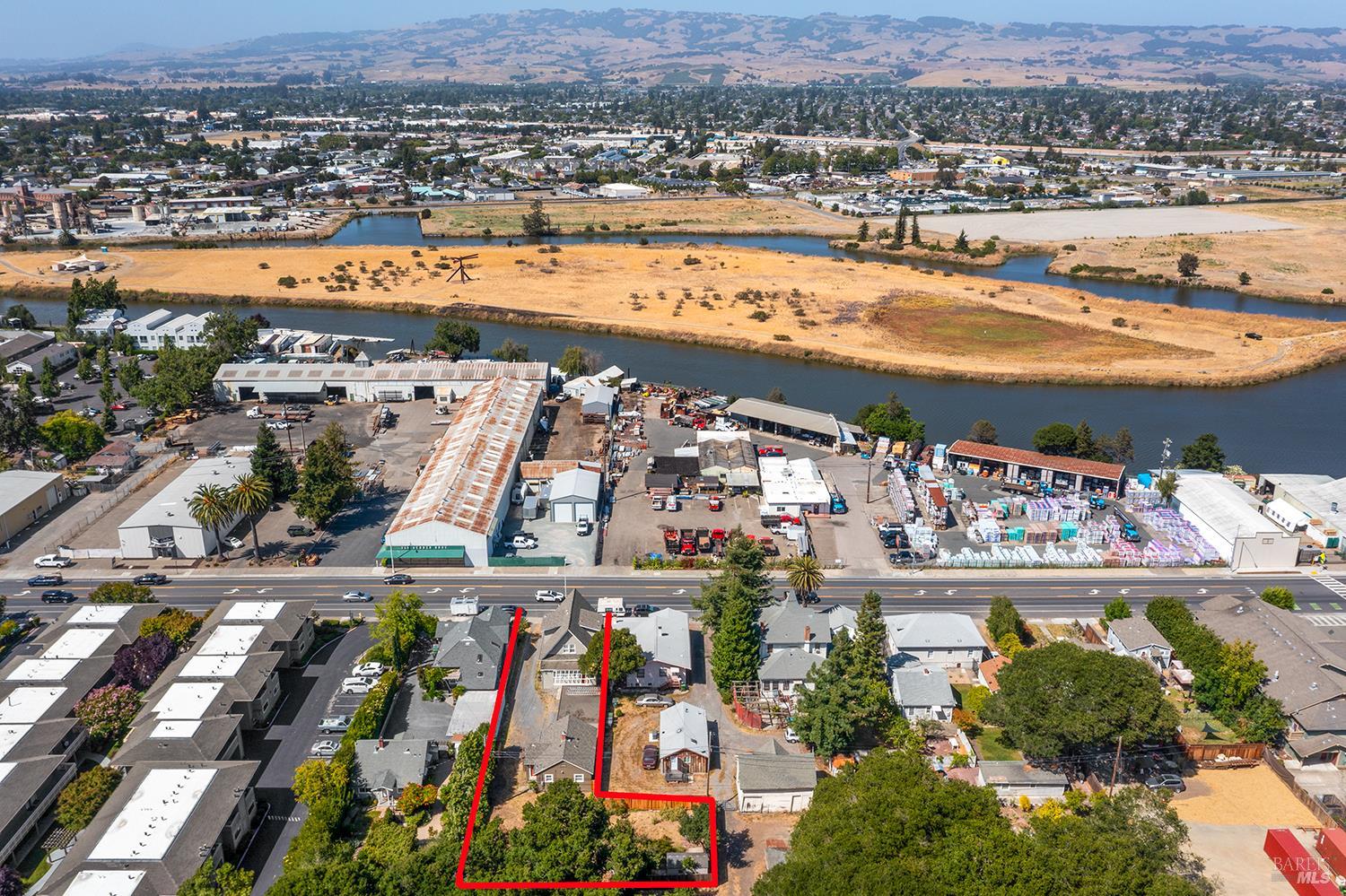 732 Petaluma Boulevard S