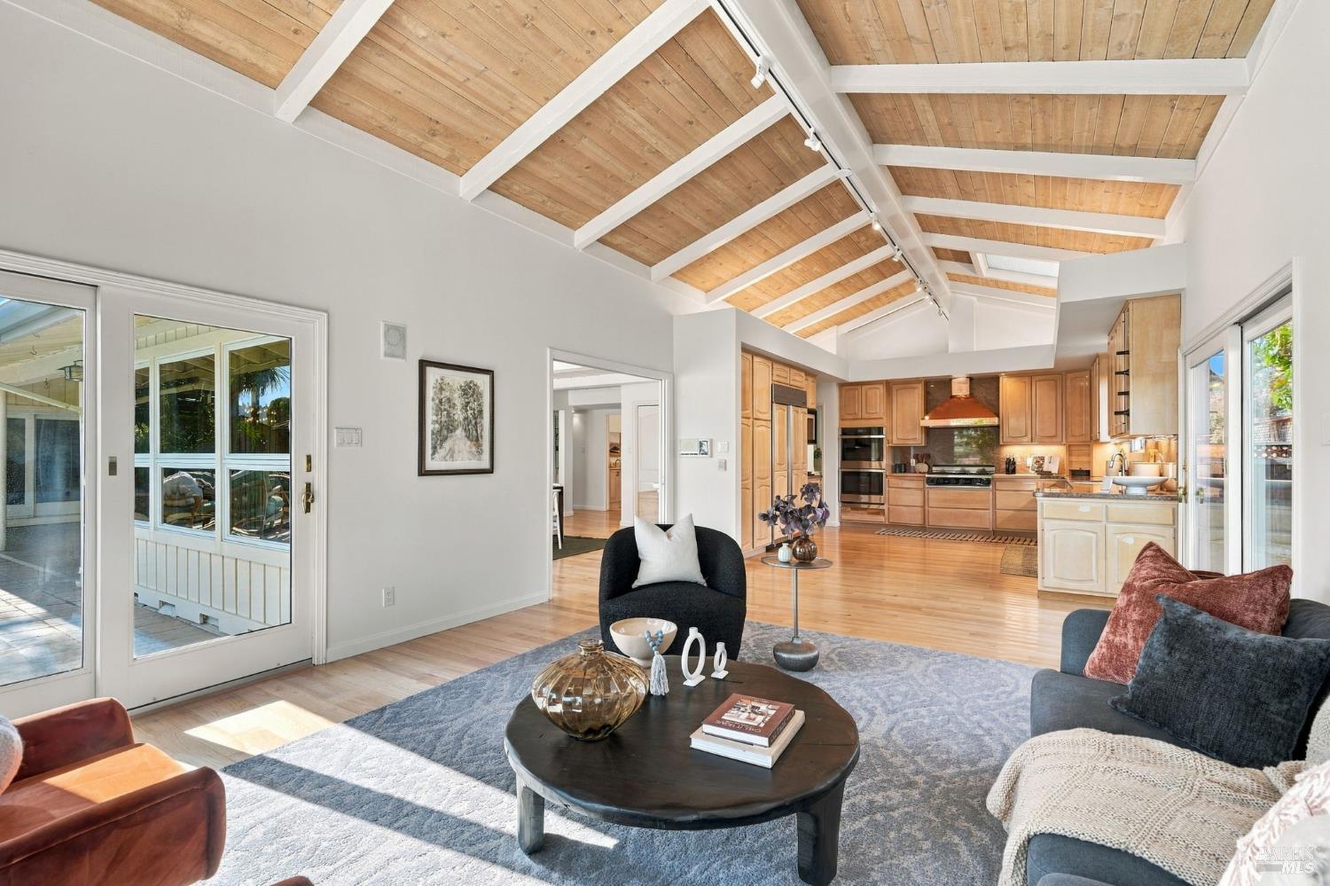 16 Aqua Vista Drive