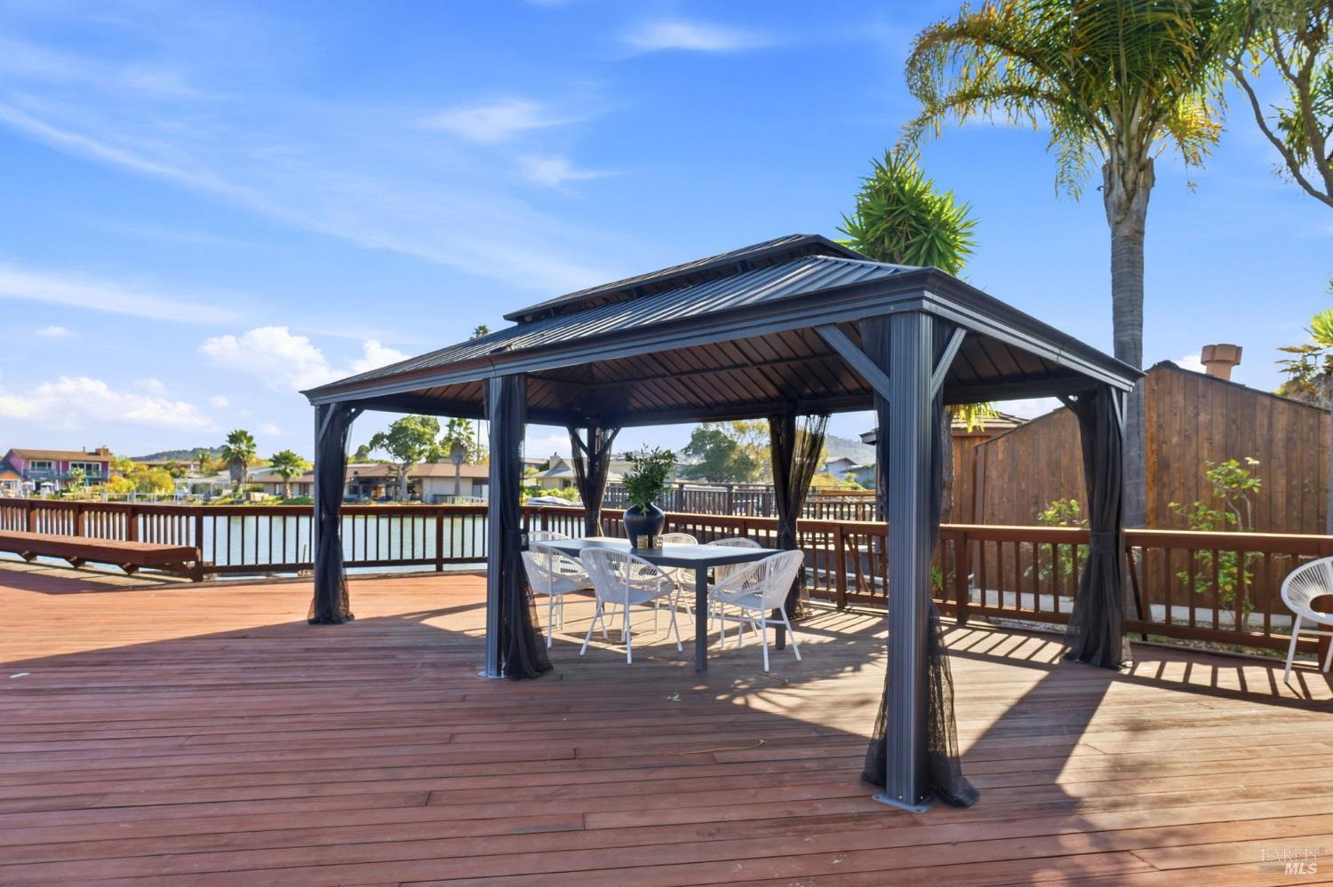 16 Aqua Vista Drive