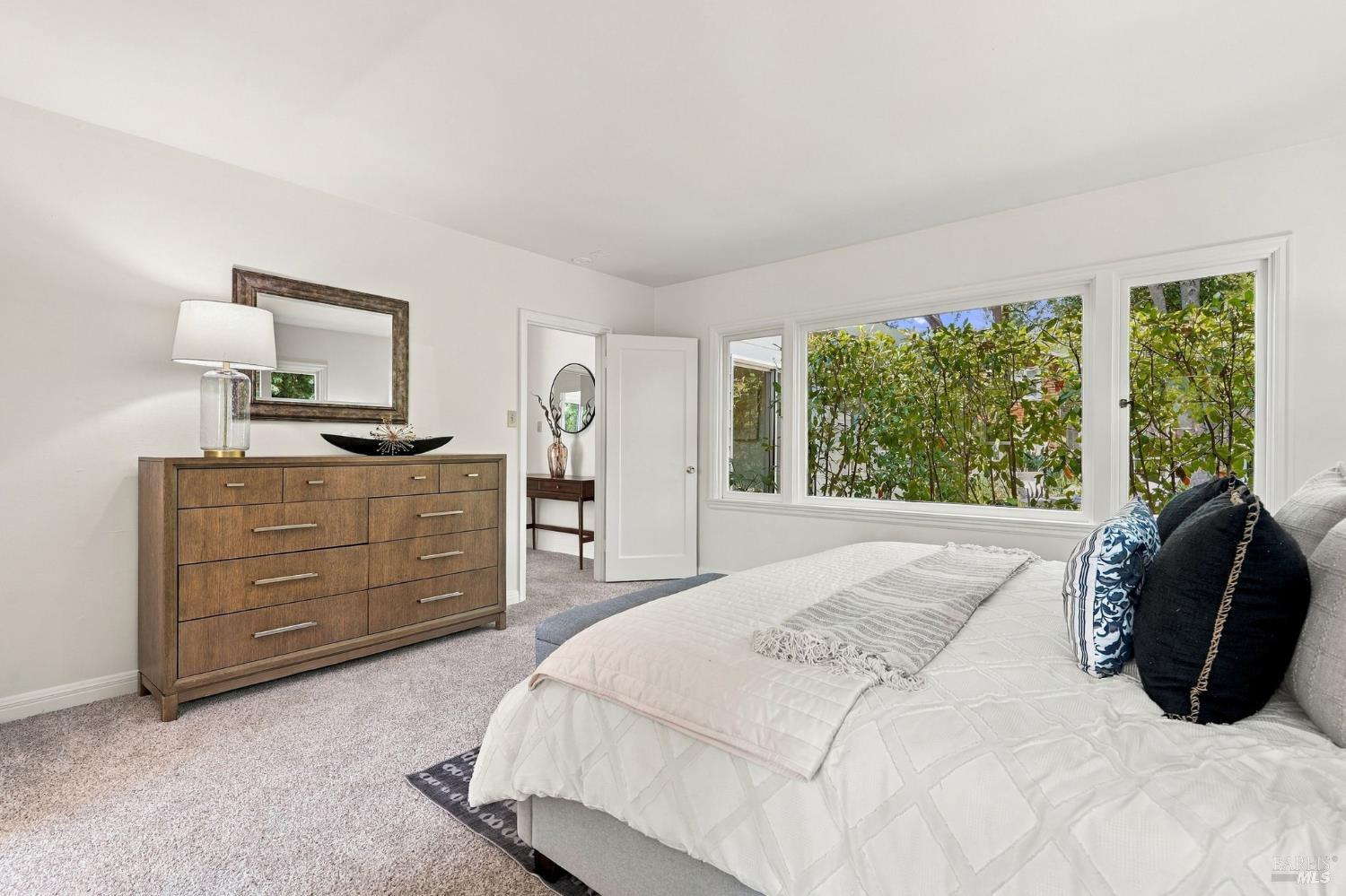 3 Emlin Place