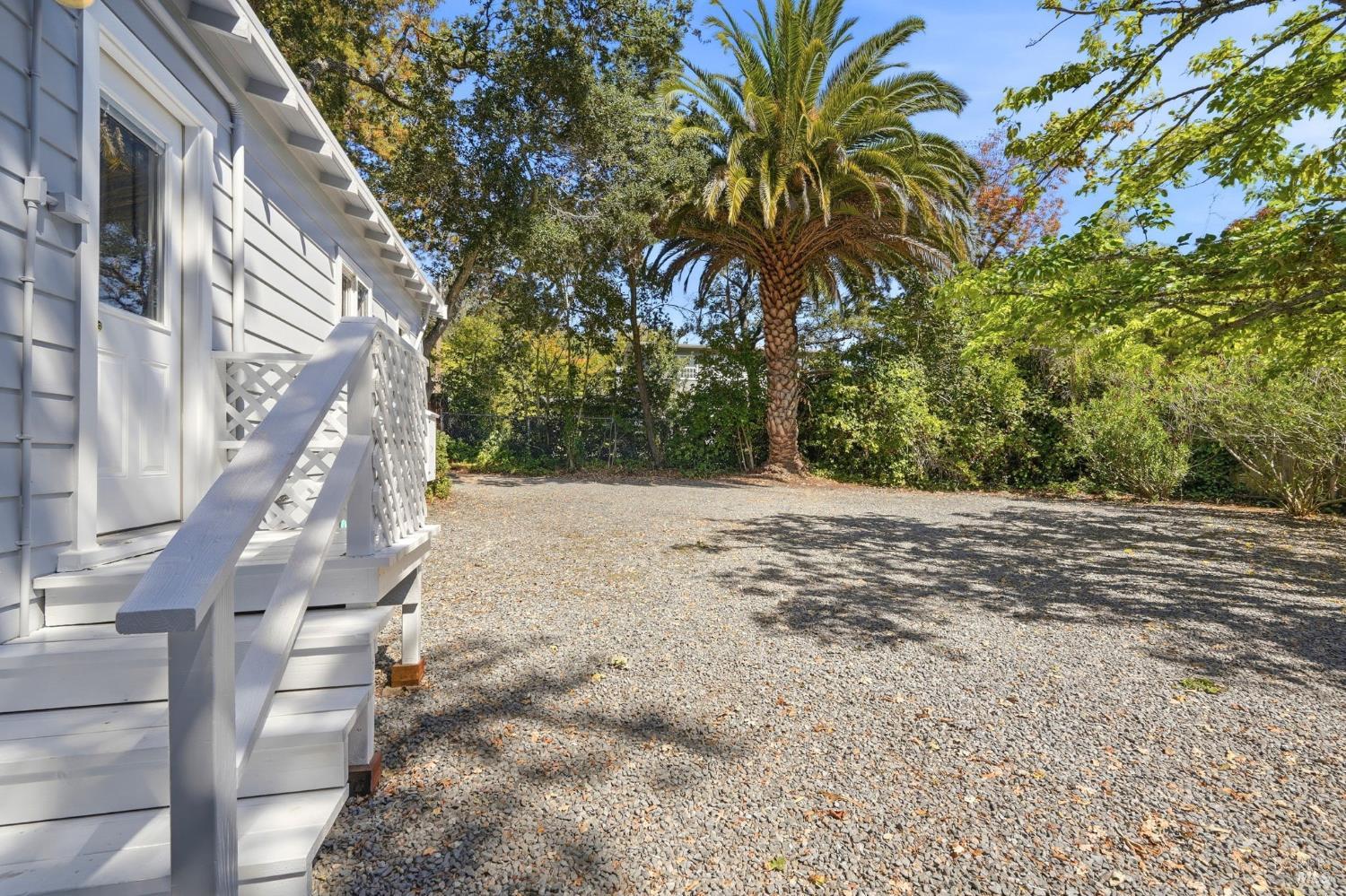 3 Emlin Place