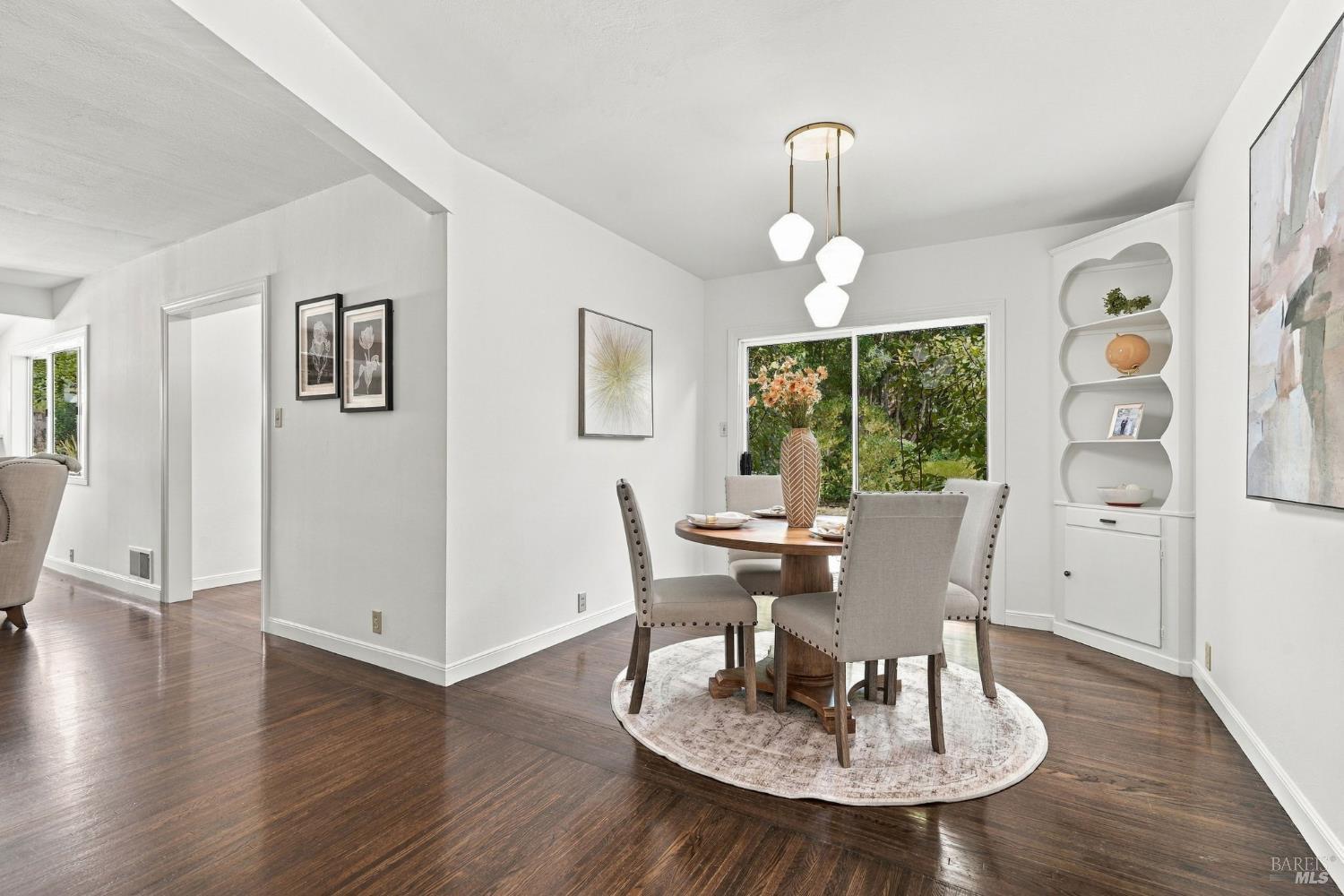 3 Emlin Place
