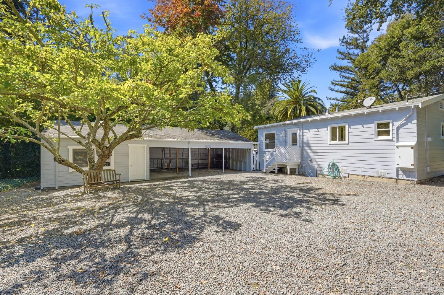 3 Emlin Place