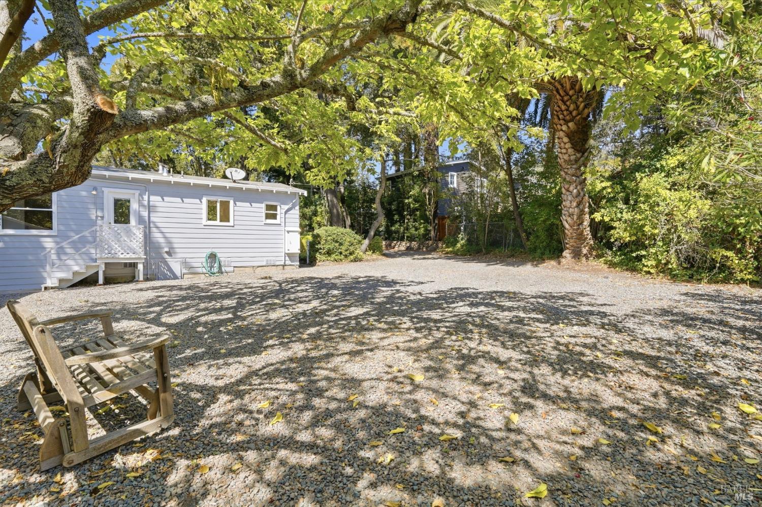 3 Emlin Place