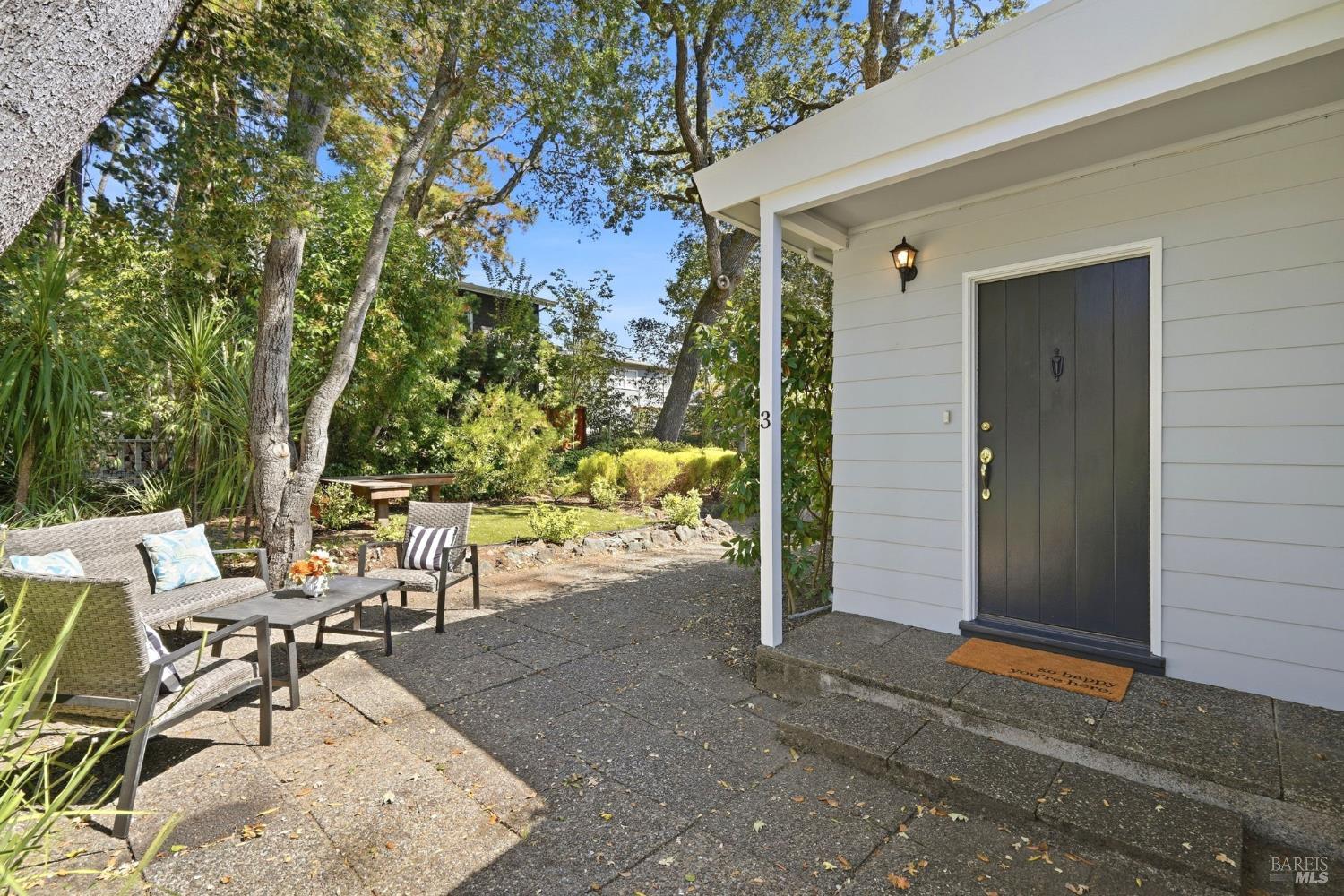 3 Emlin Place