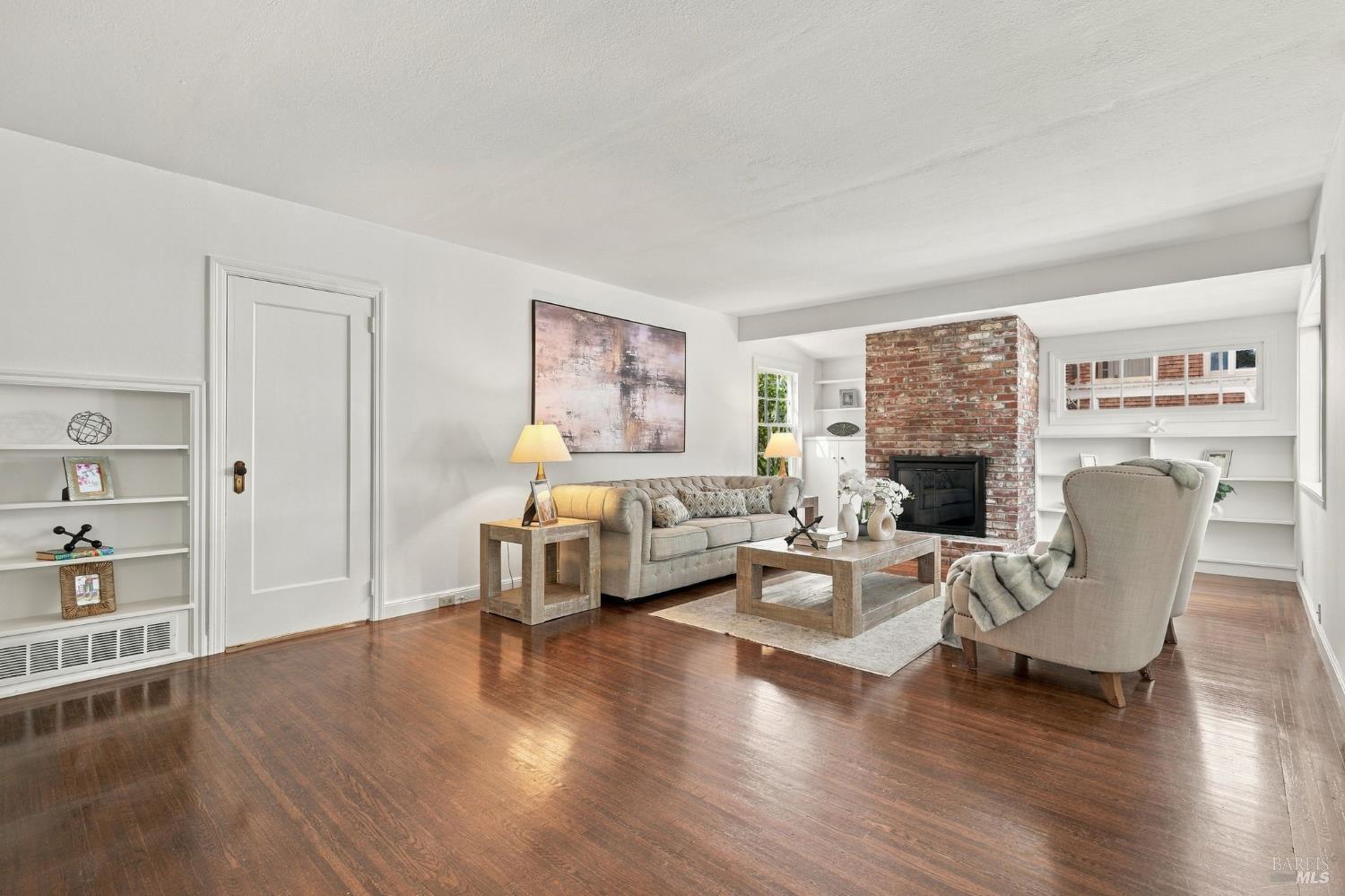 3 Emlin Place