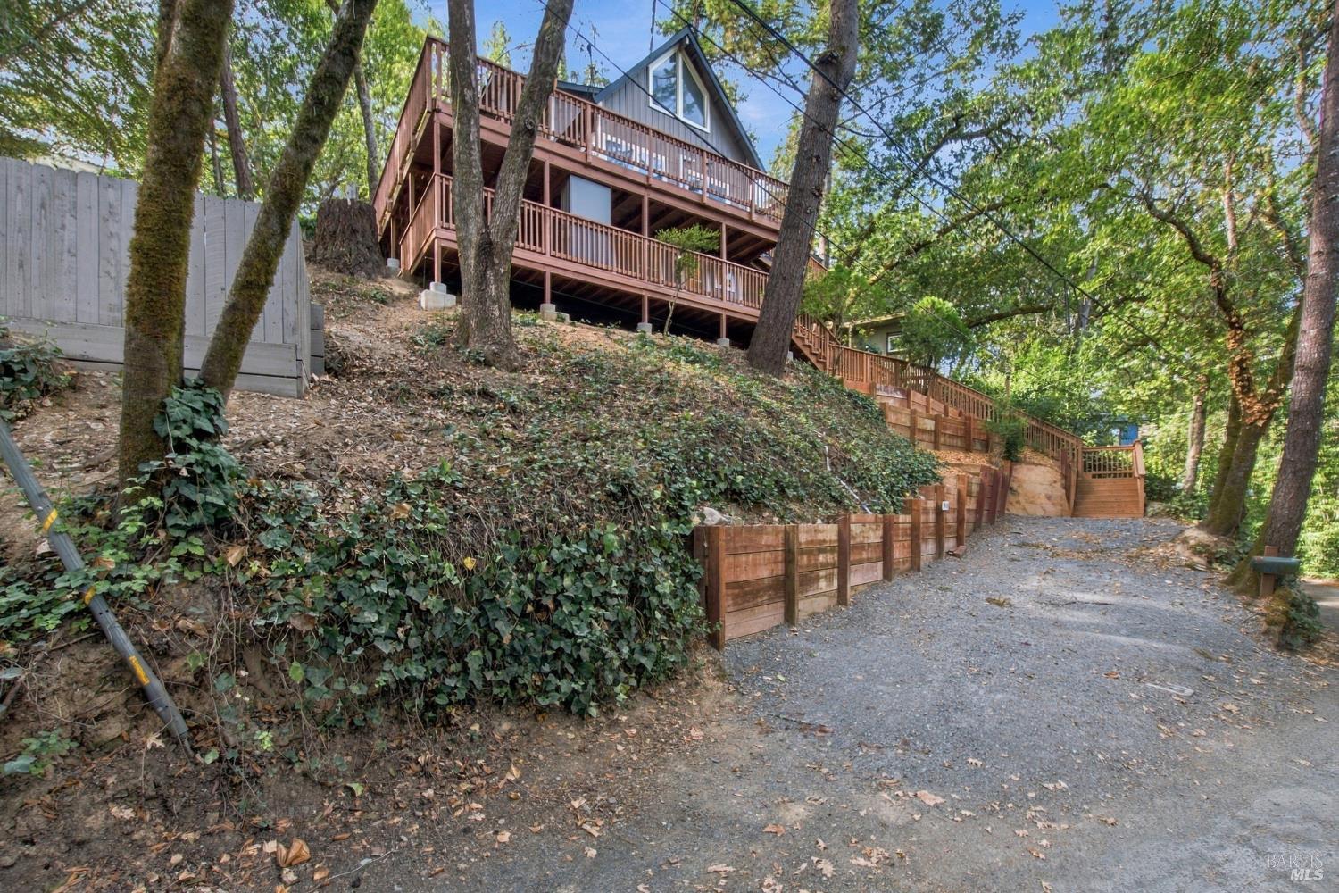 9438 Rio Vista Road