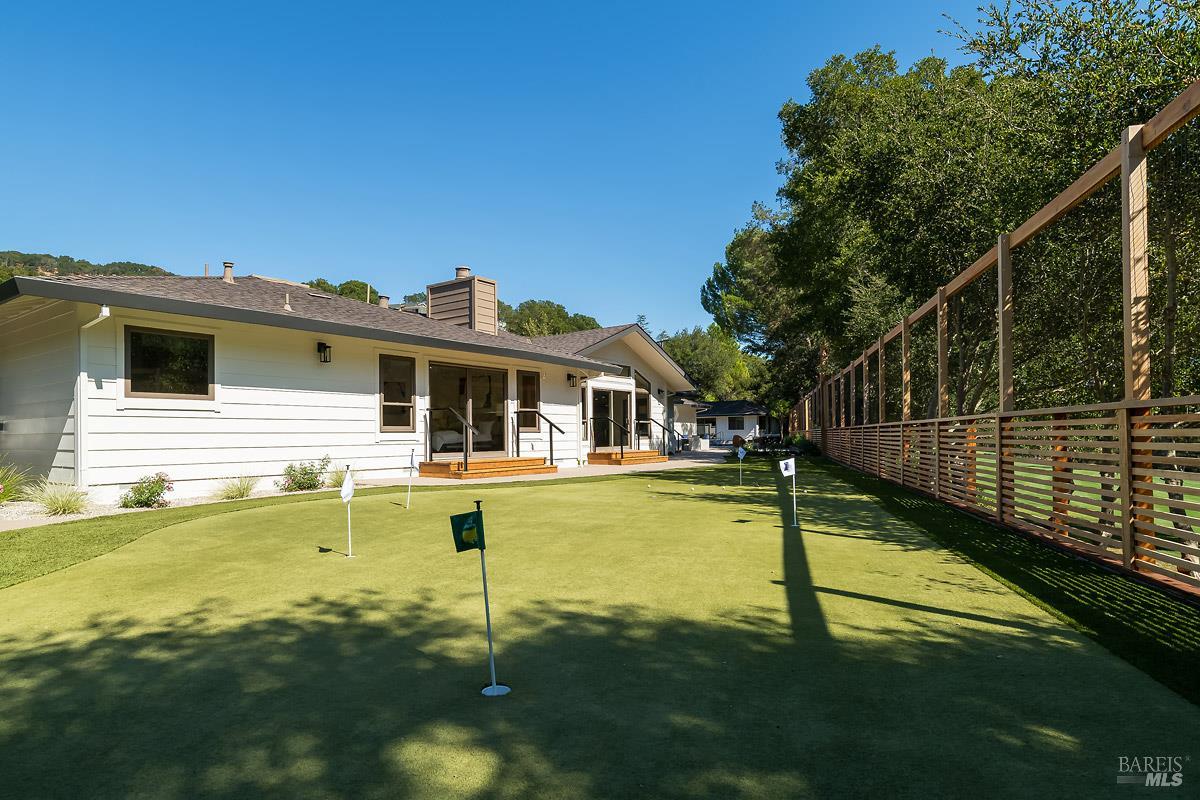23 Prestwick Court