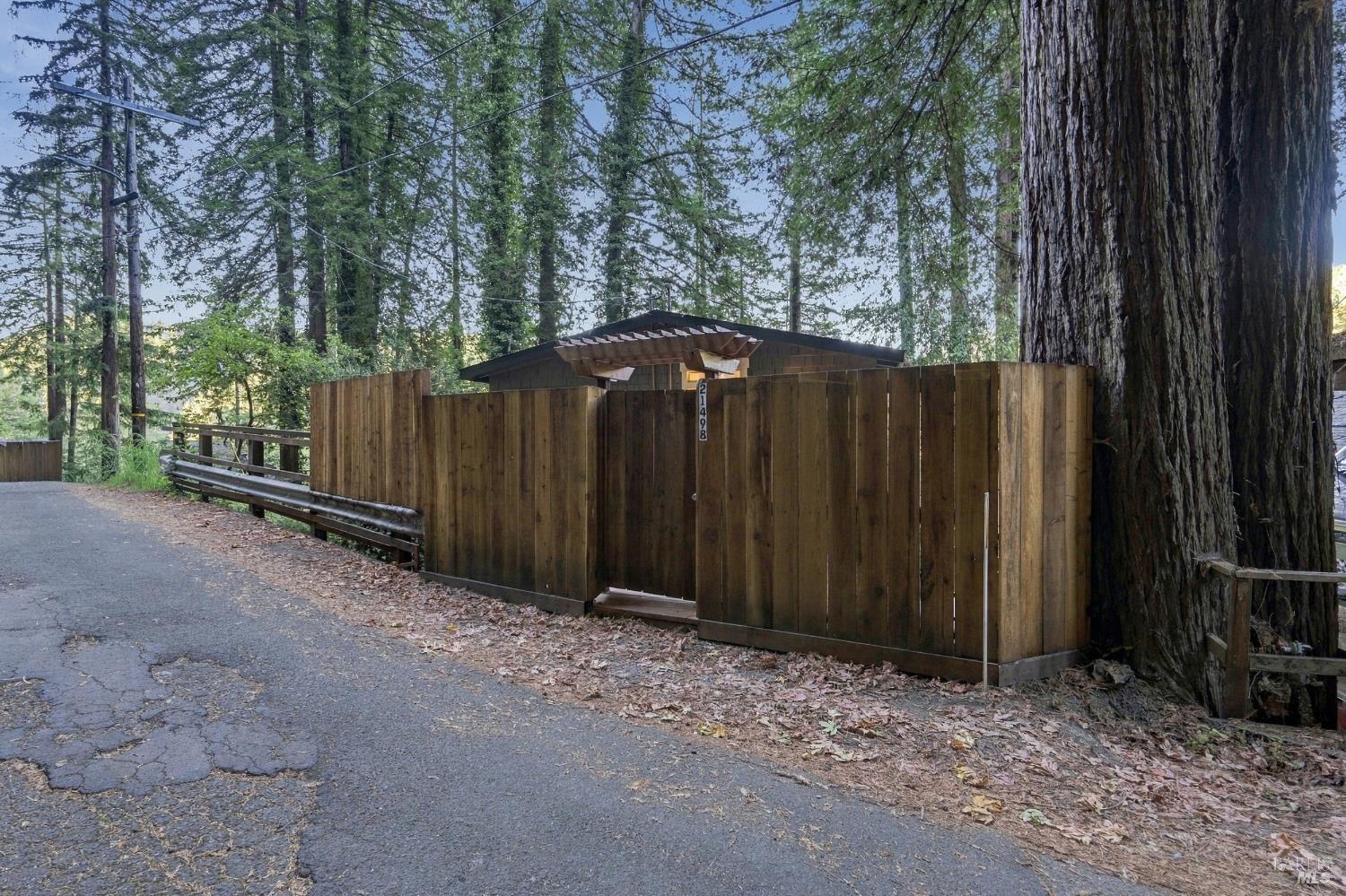 21498 Starrett Hill Road