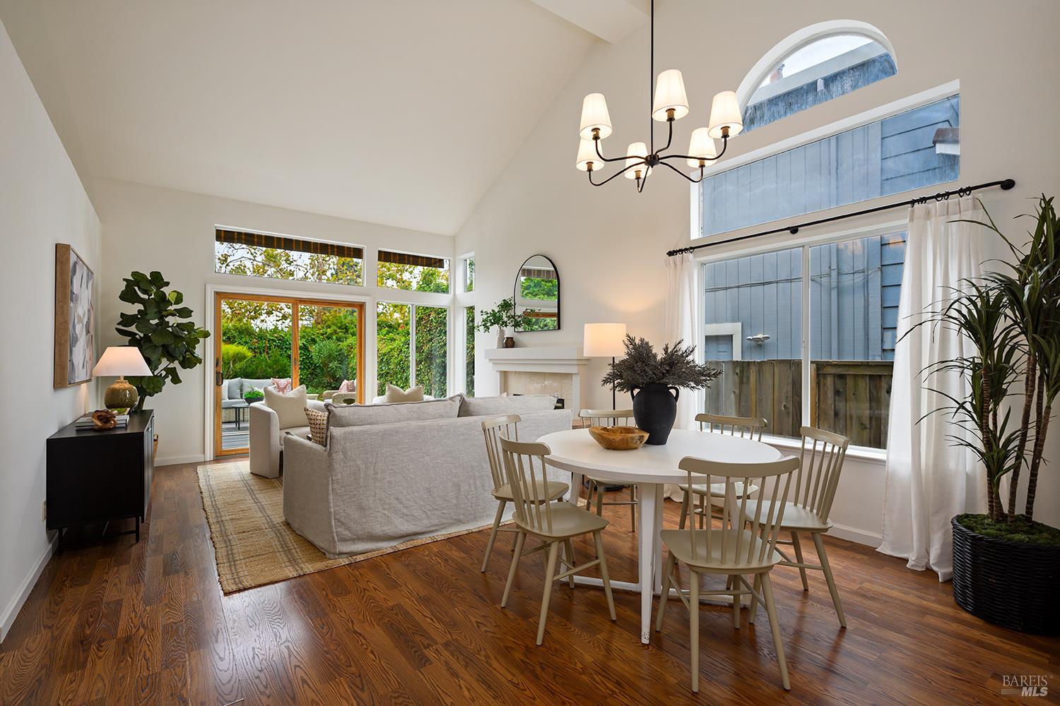 172 Flametree Circle