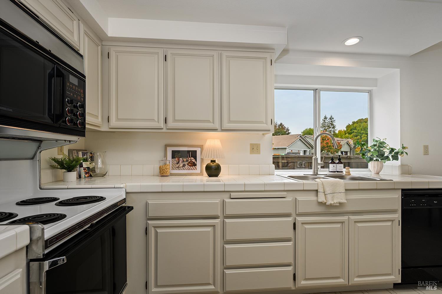 172 Flametree Circle