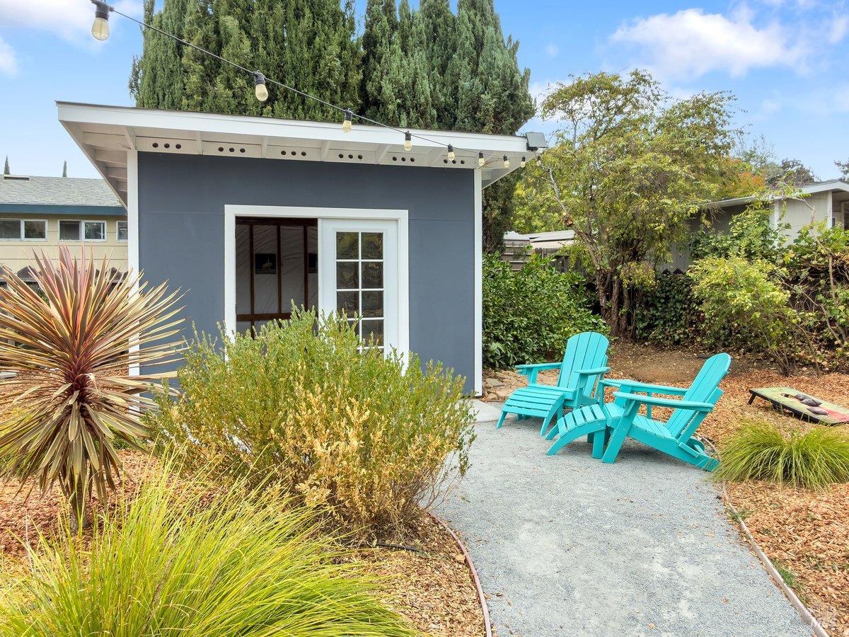 768 Clausing Avenue