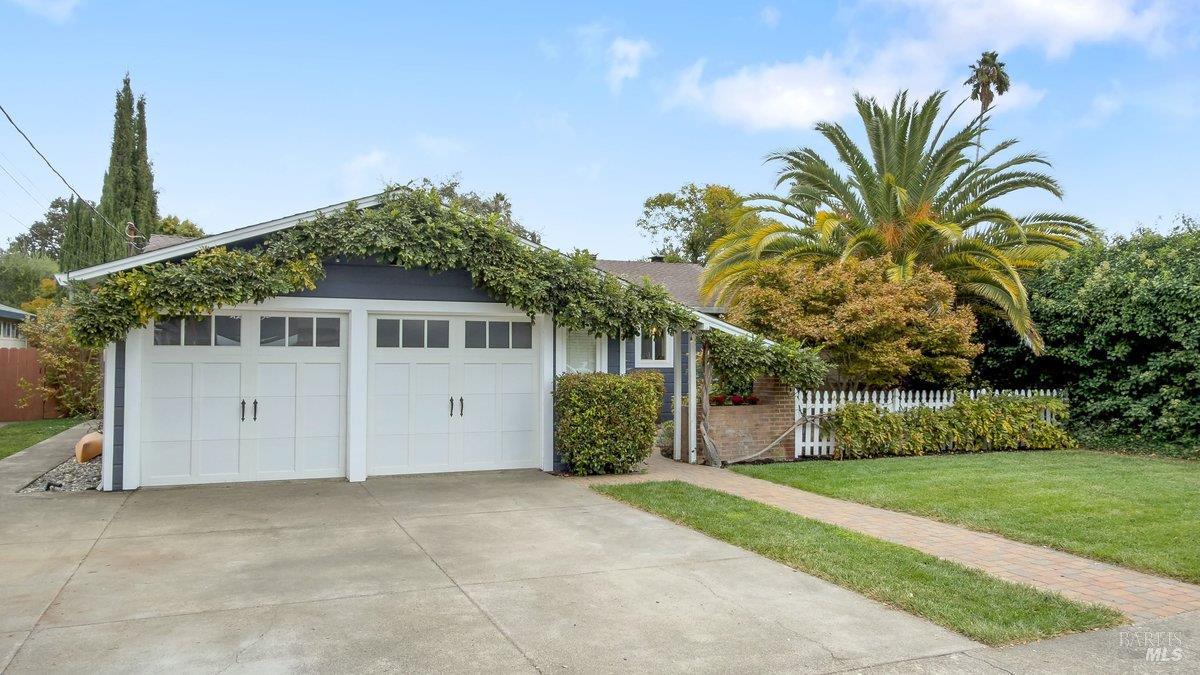 768 Clausing Avenue