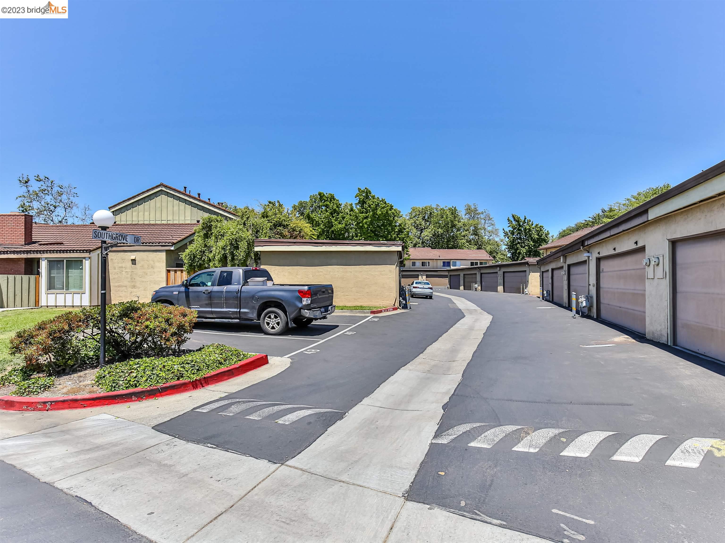 843 Southgrove Dr