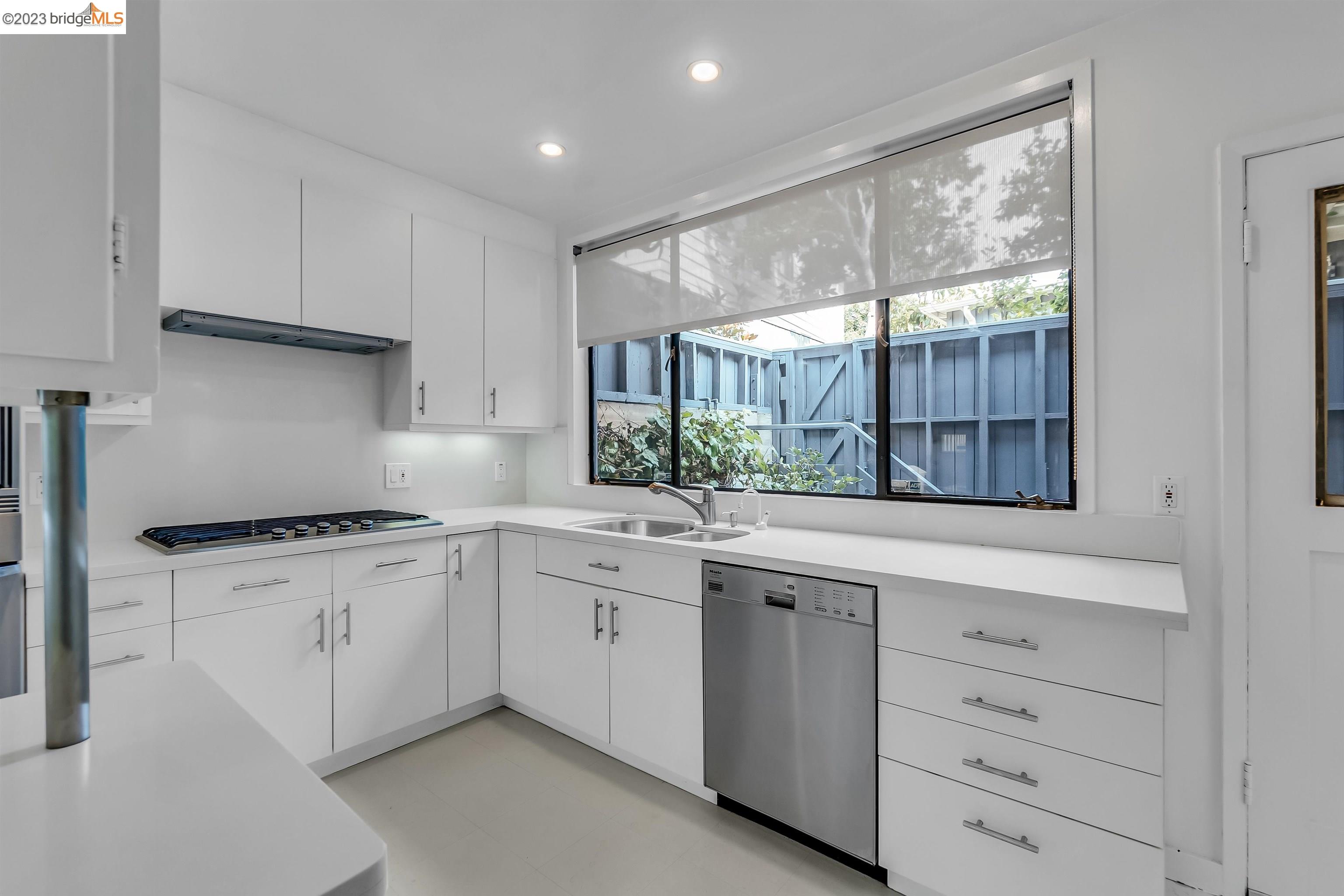 5 Sotelo Avenue