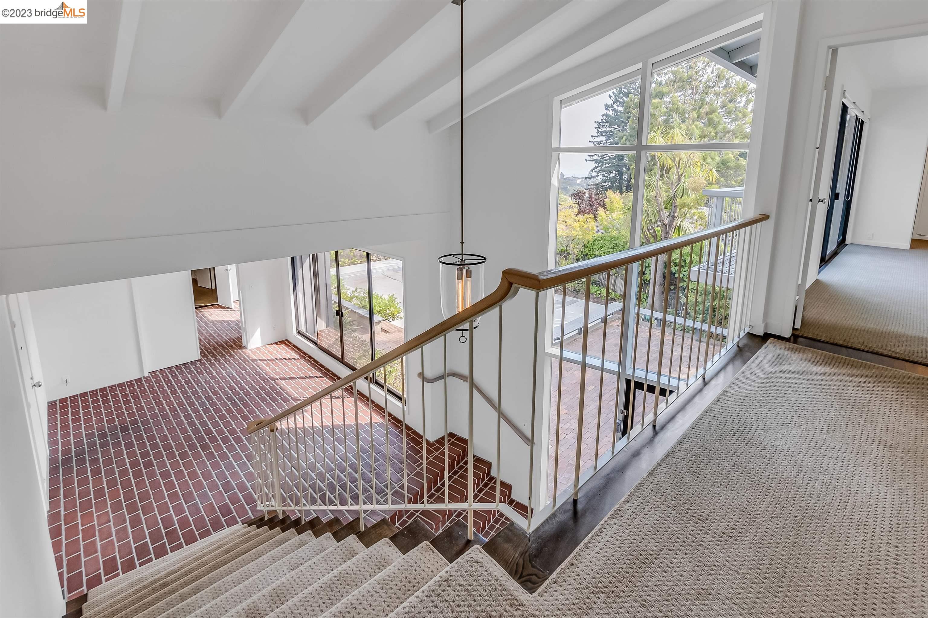 5 Sotelo Avenue