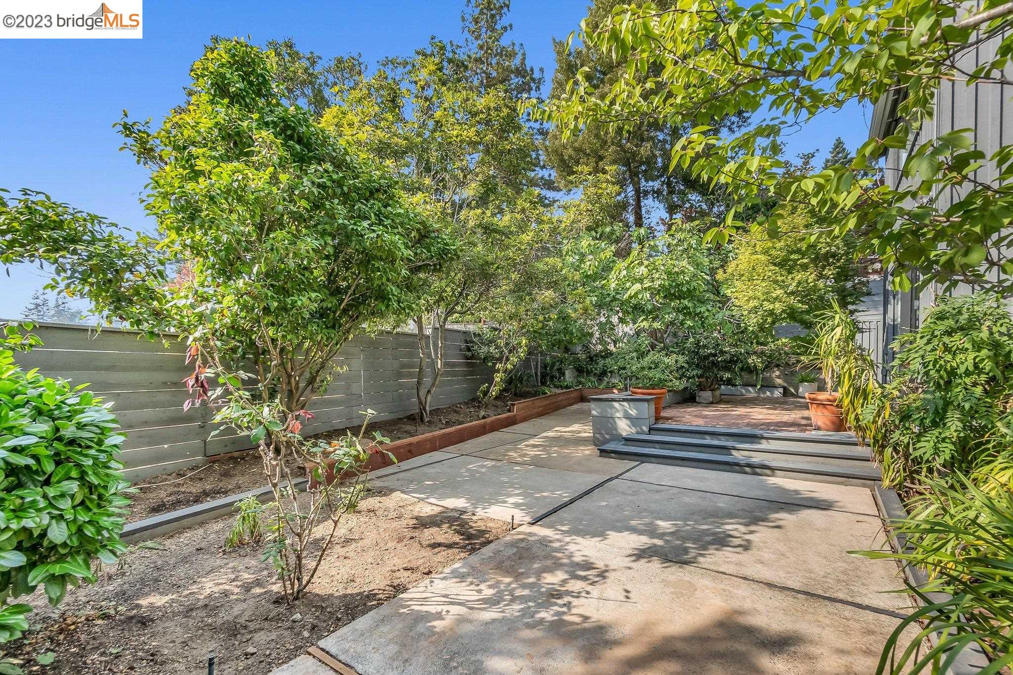 5 Sotelo Avenue