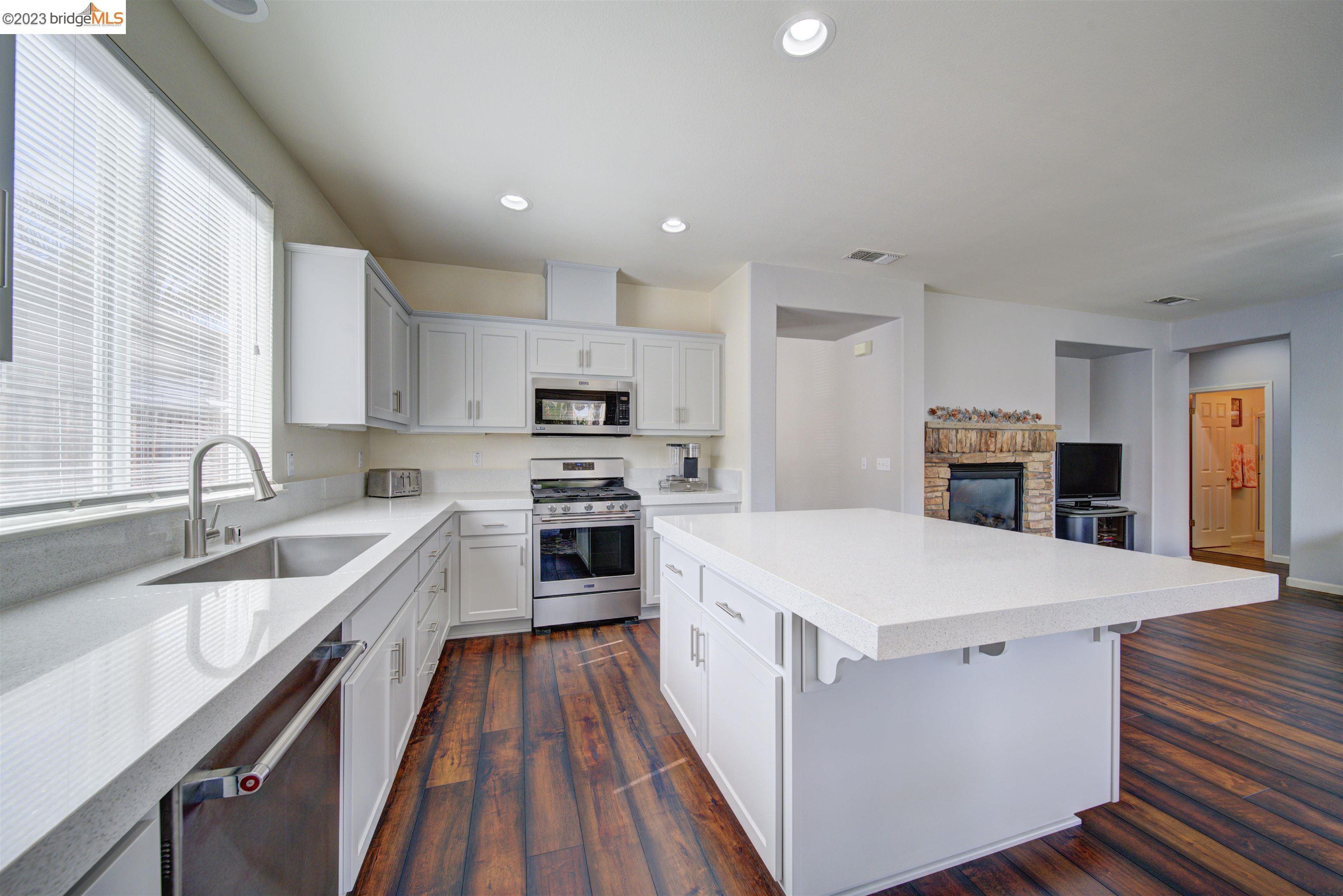 5048 Almanor Dr