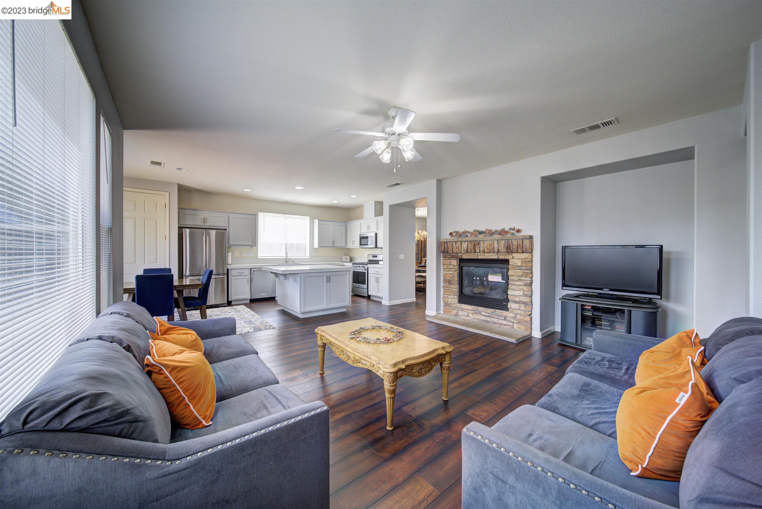 5048 Almanor Dr