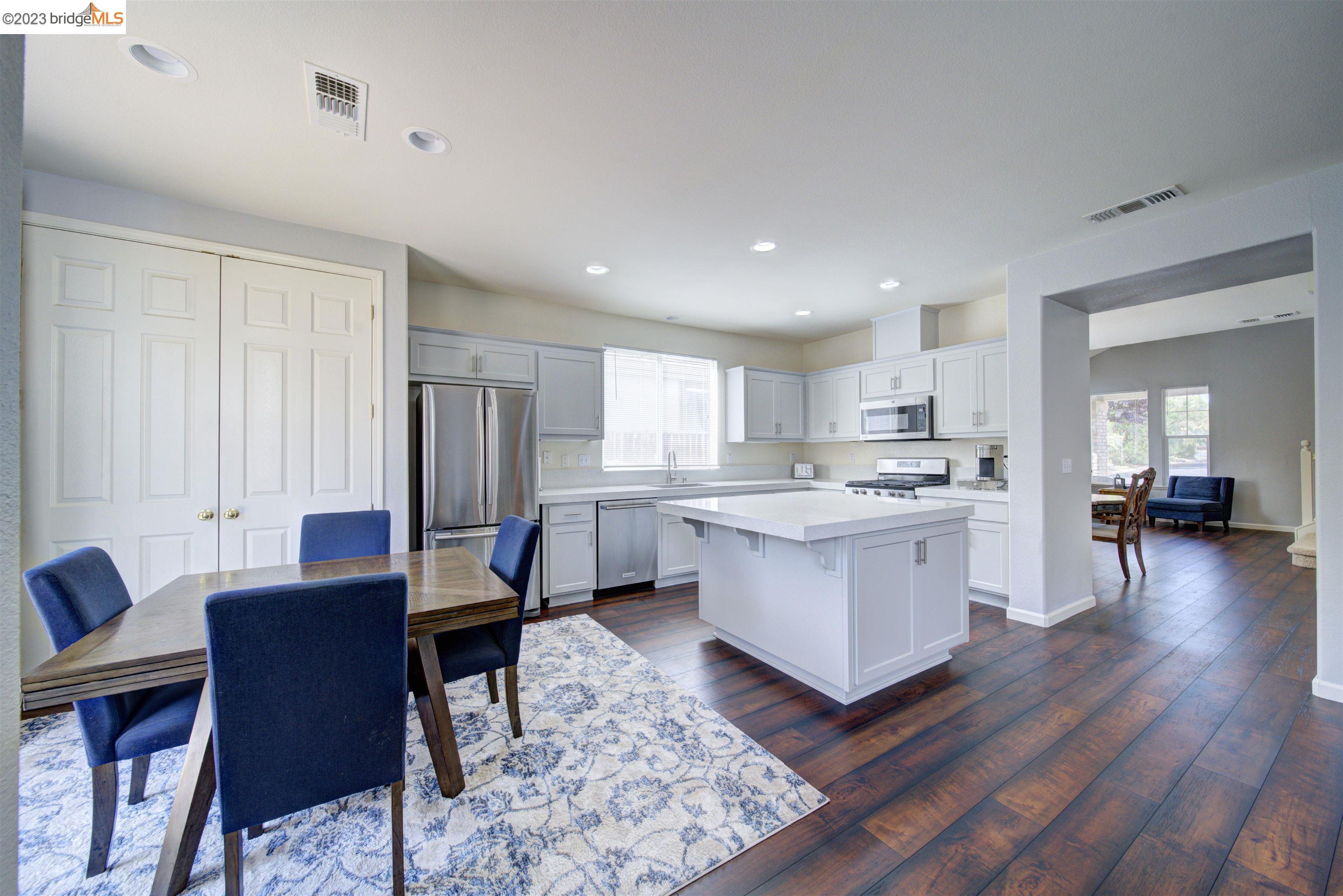 5048 Almanor Dr