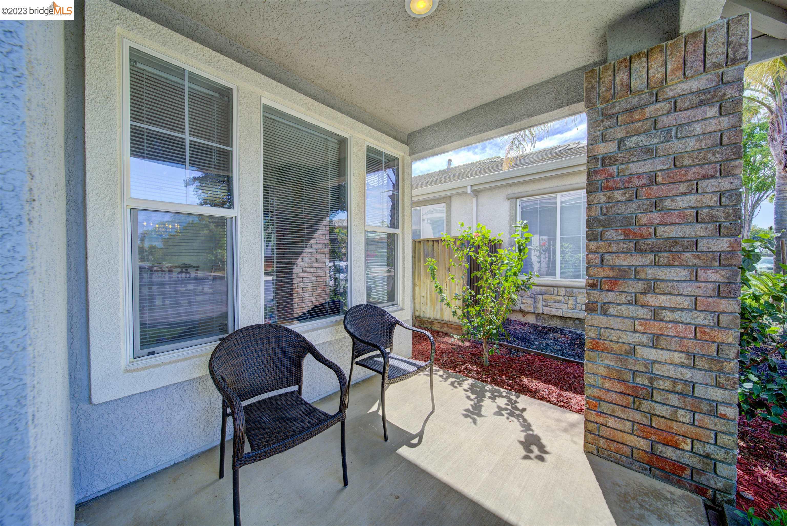 5048 Almanor Dr
