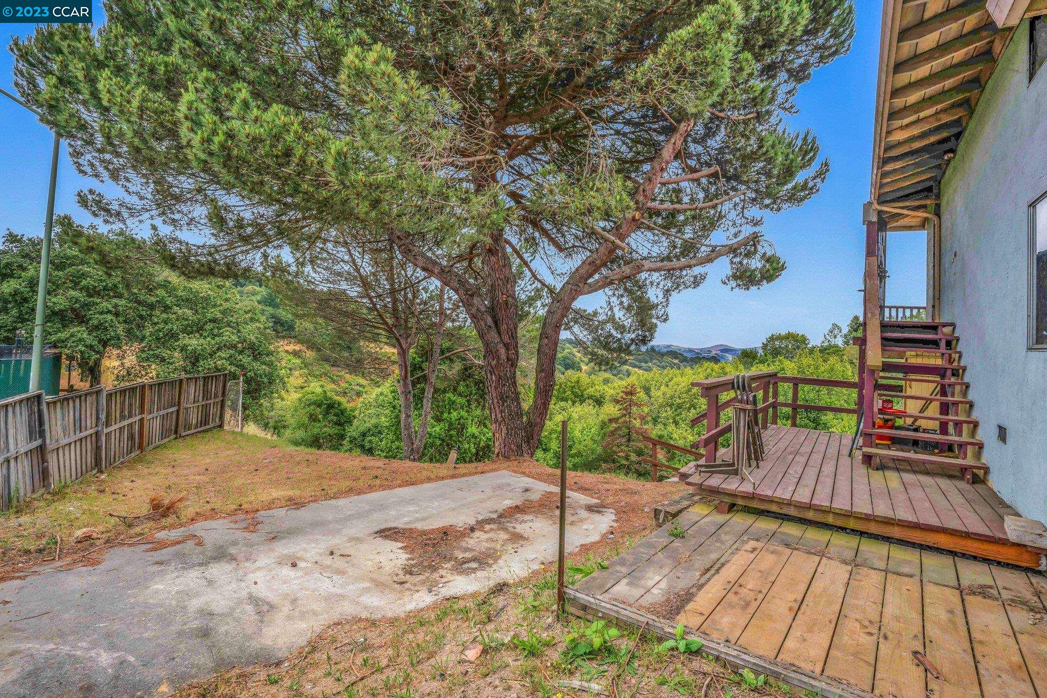 5184 Parkridge Dr. & Lot