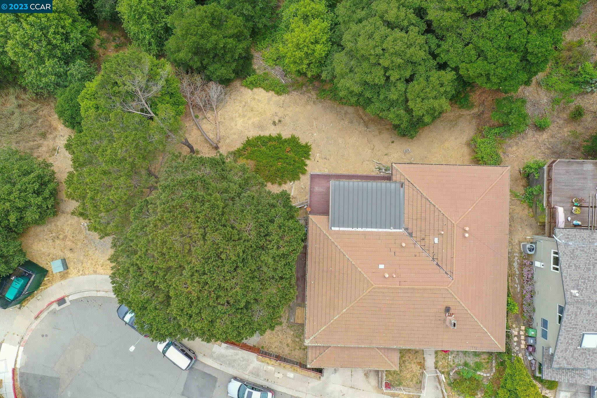 5184 Parkridge Dr. & Lot