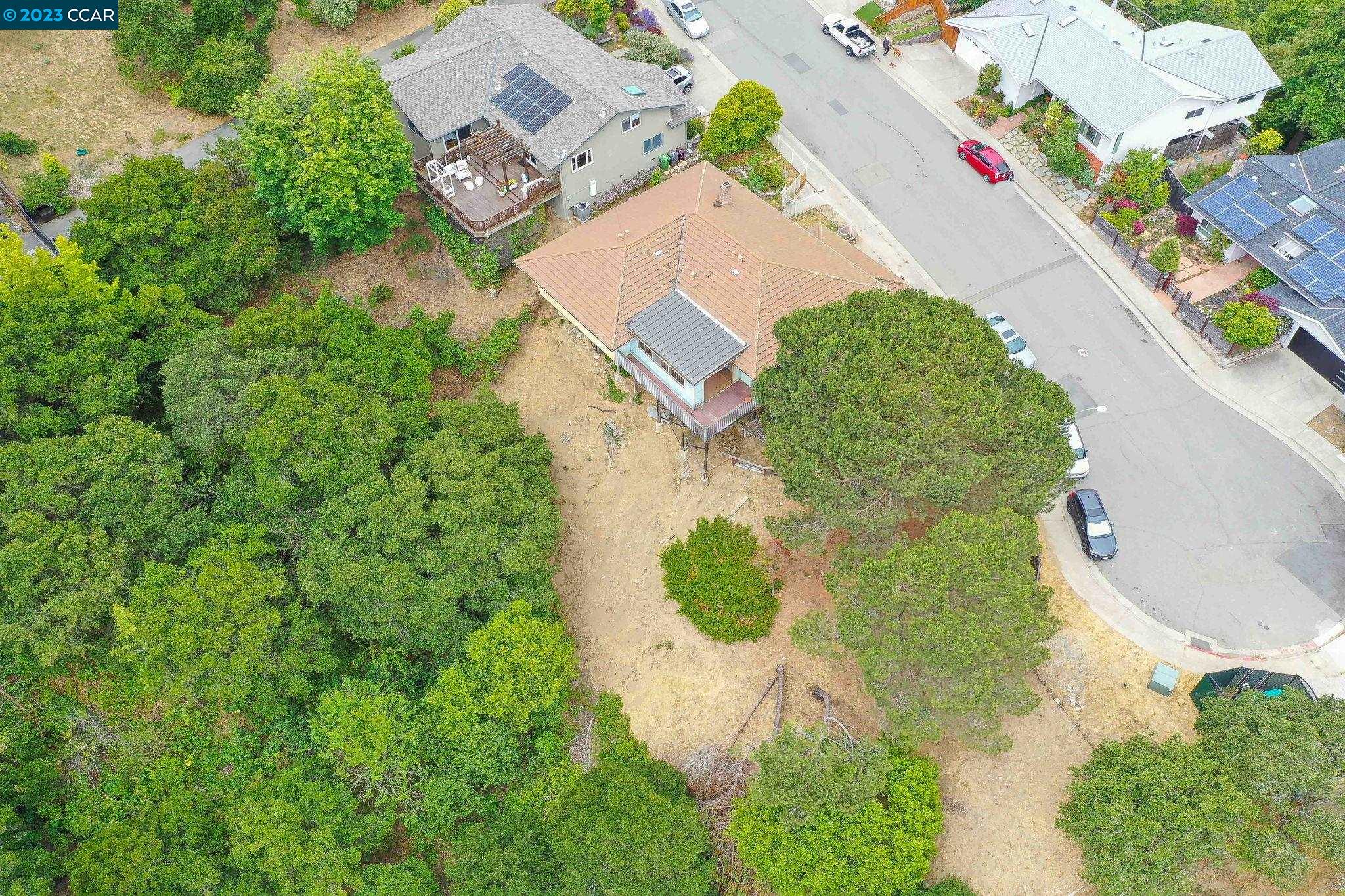 5184 Parkridge Dr. & Lot