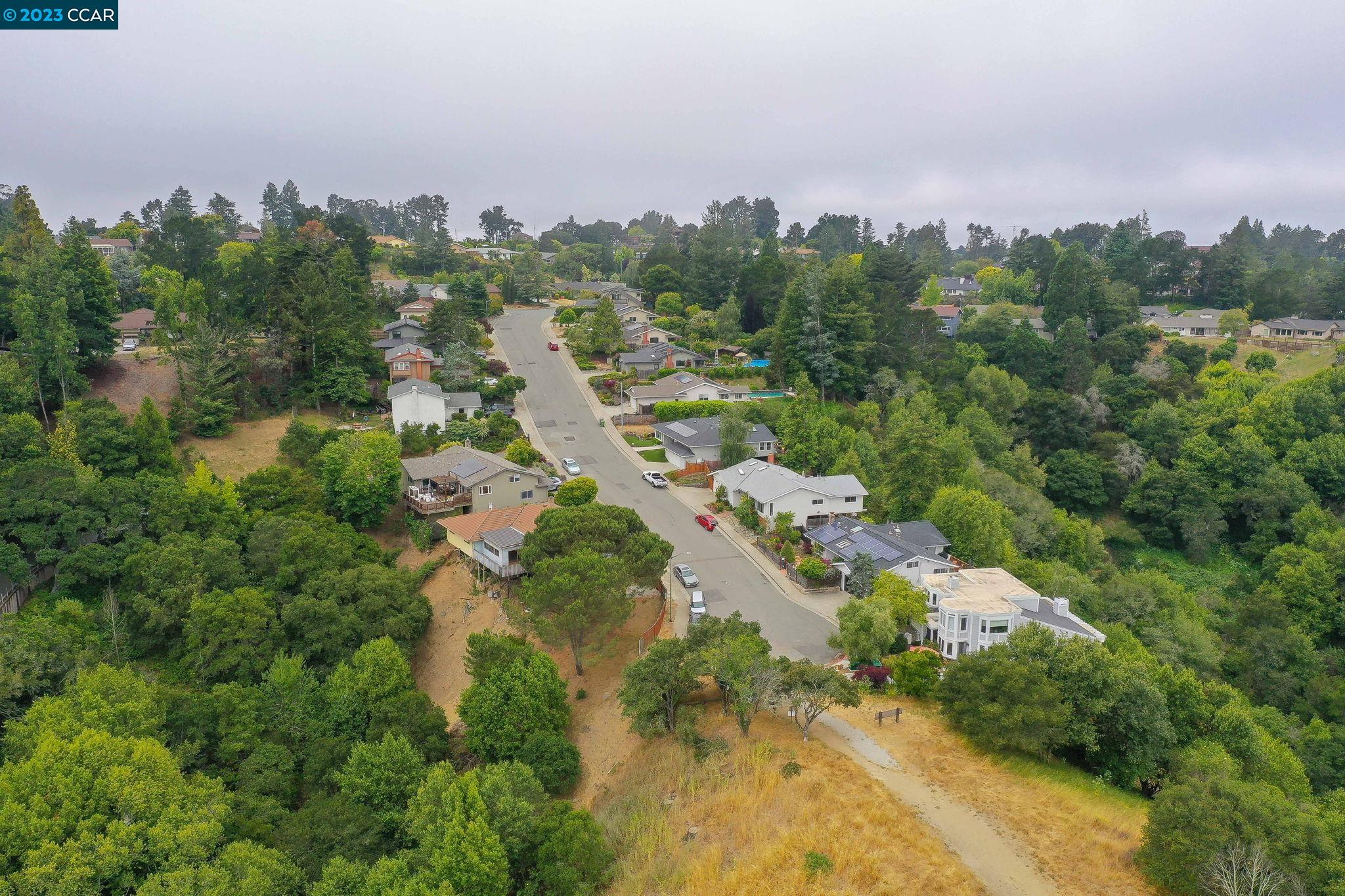 5184 Parkridge Dr. & Lot