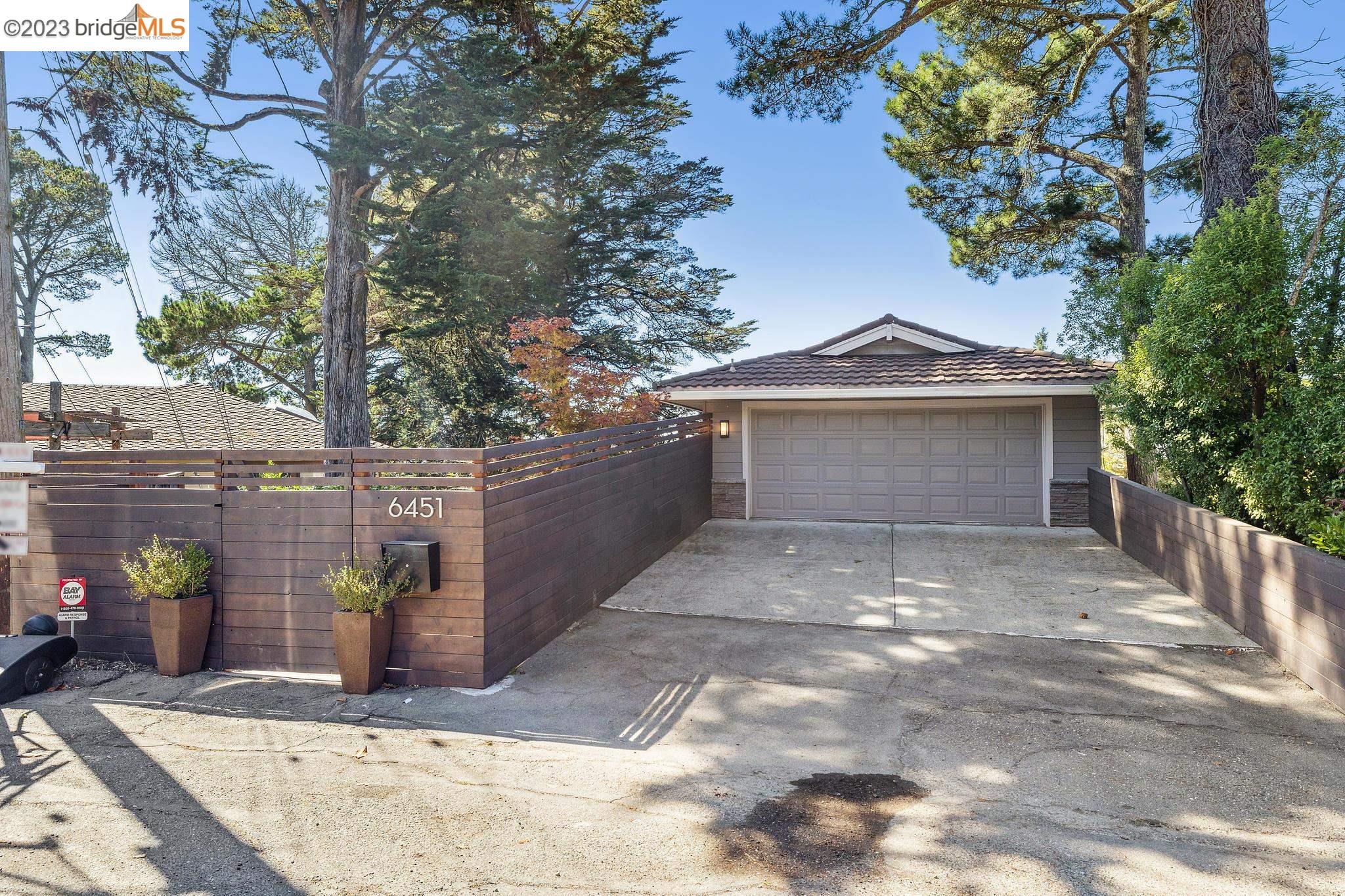 6451 Melville Dr