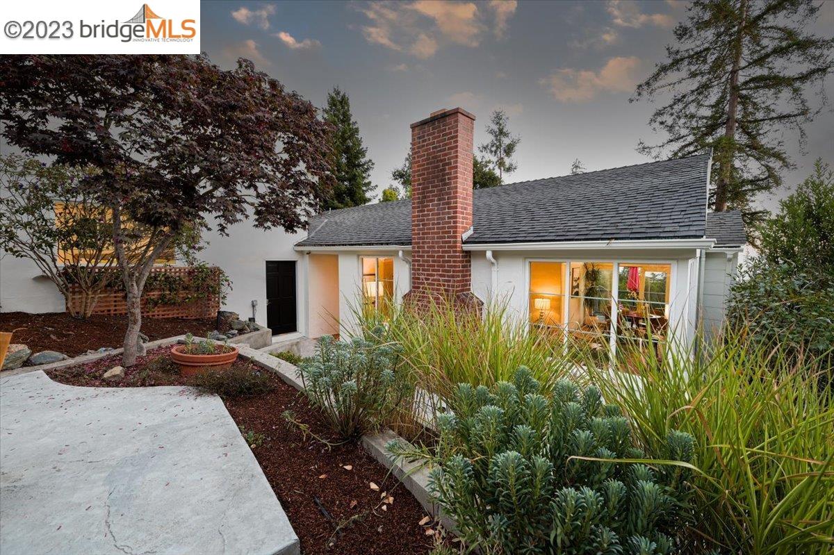 5978 Zinn Dr