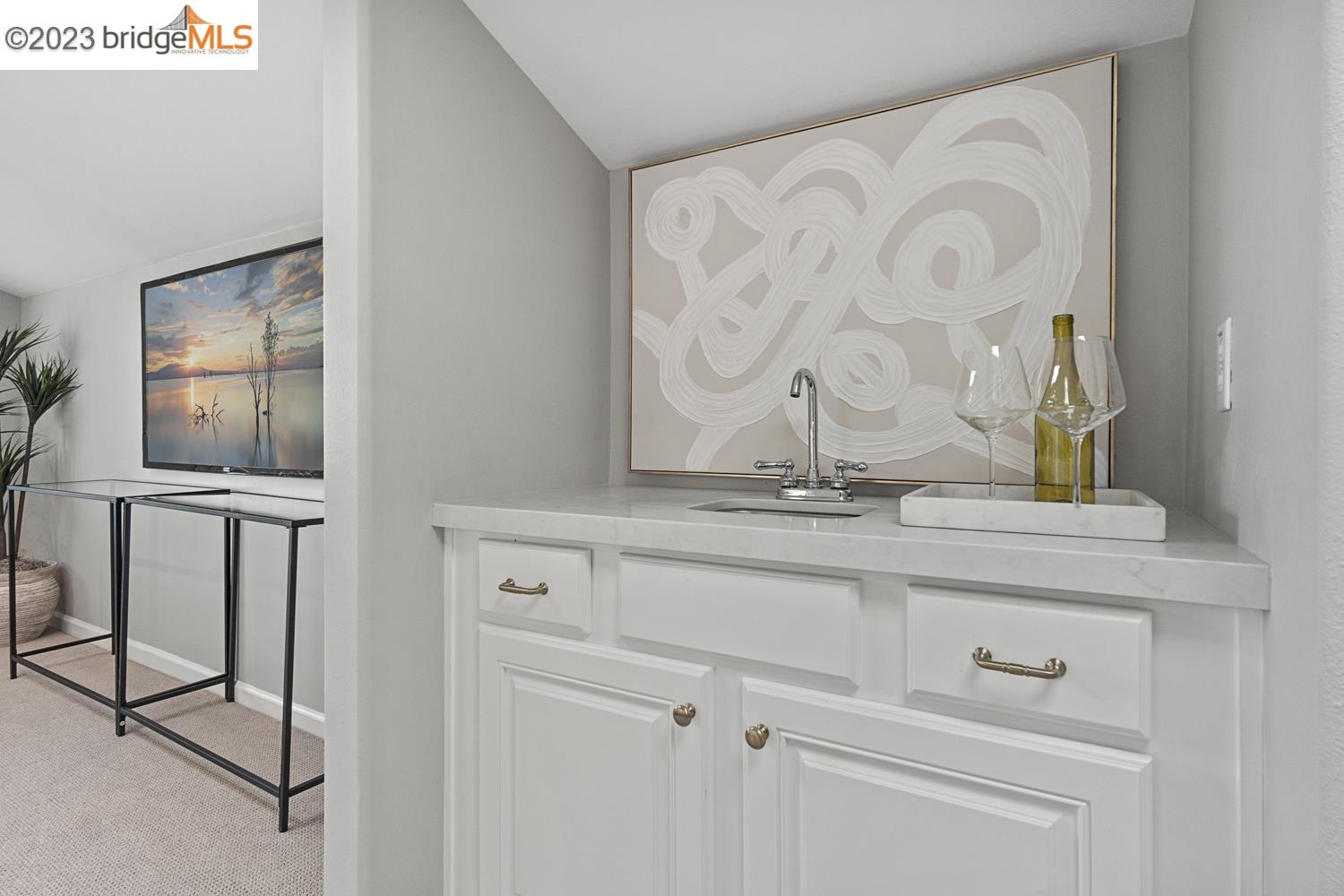 6666 Charing Cross Rd
