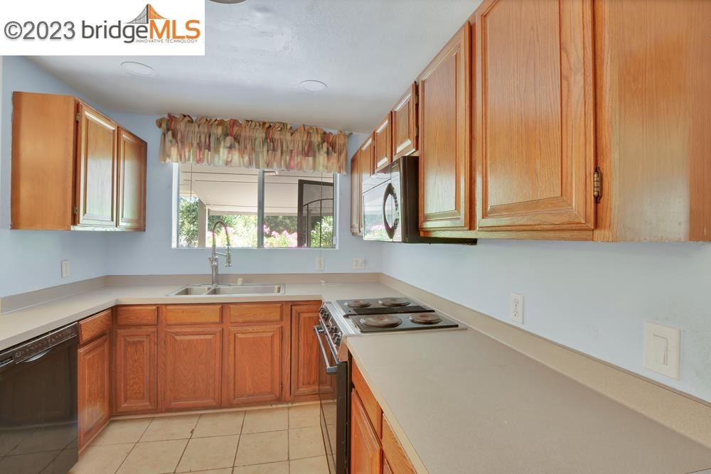 4162 Rifle Ln