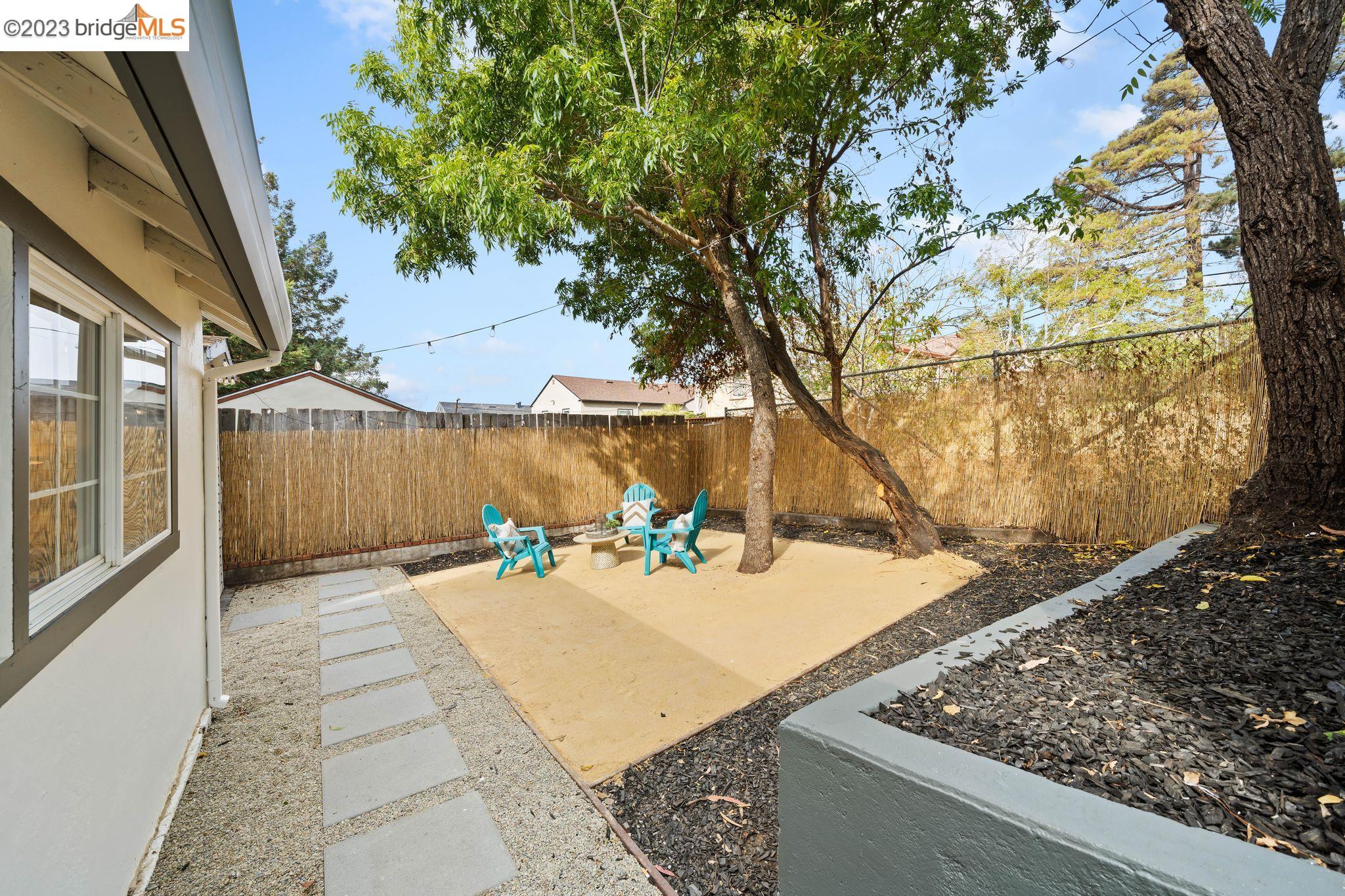 6110 Ralston Ave
