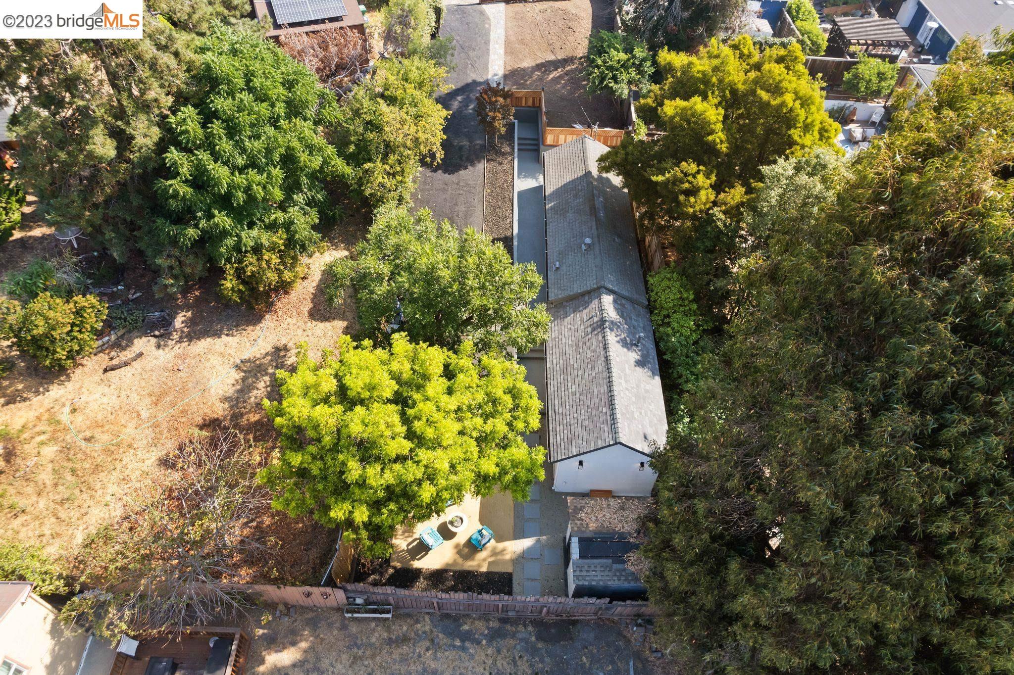6110 Ralston Ave