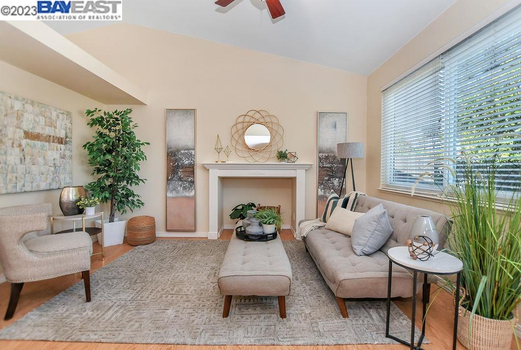 5419 Lakespring Dr