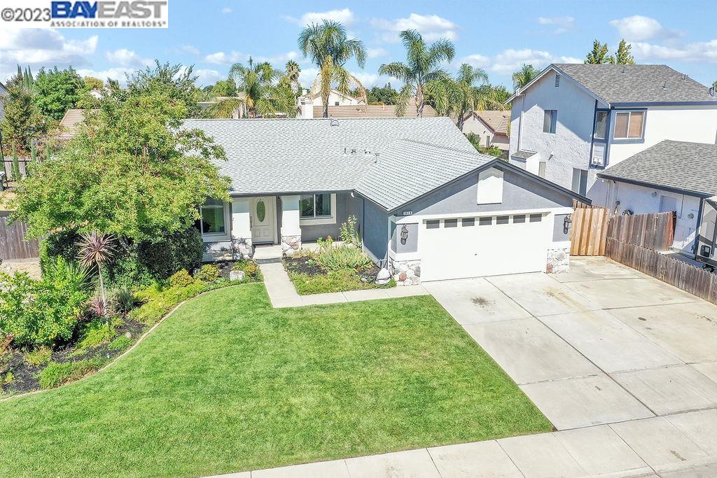 5419 Lakespring Dr