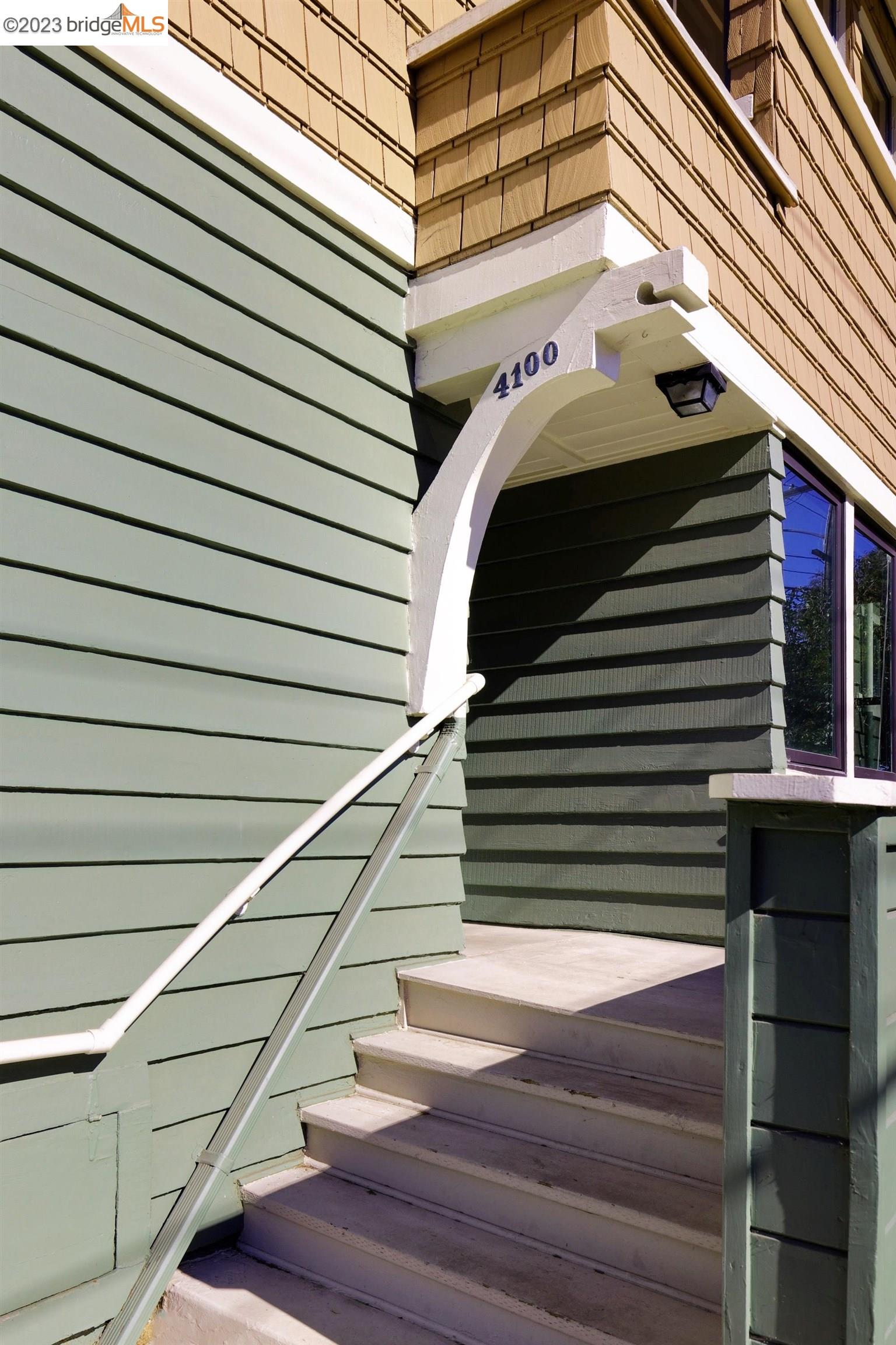 4100 Terrace St Unit: Lower