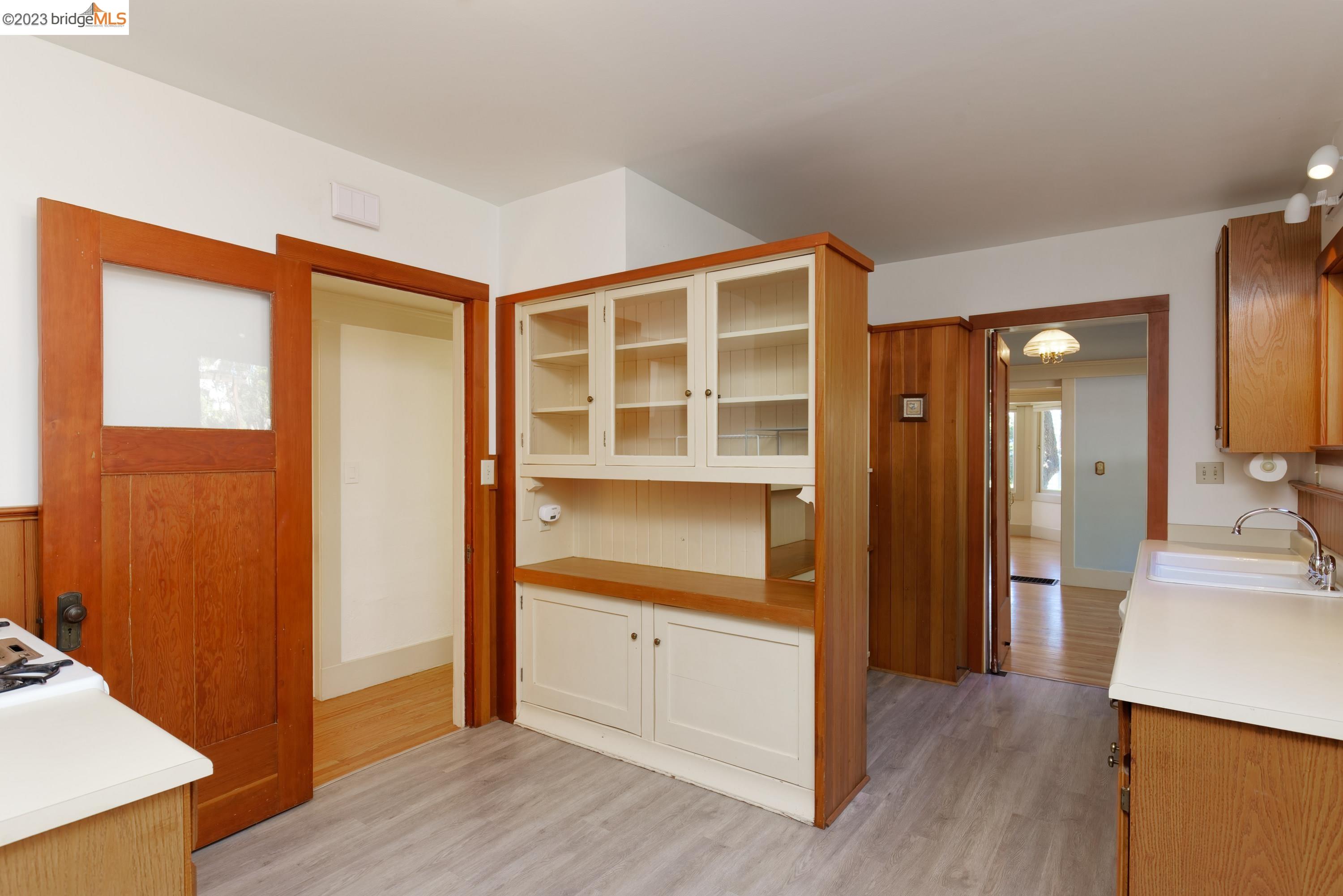 4100 Terrace St Unit: Lower